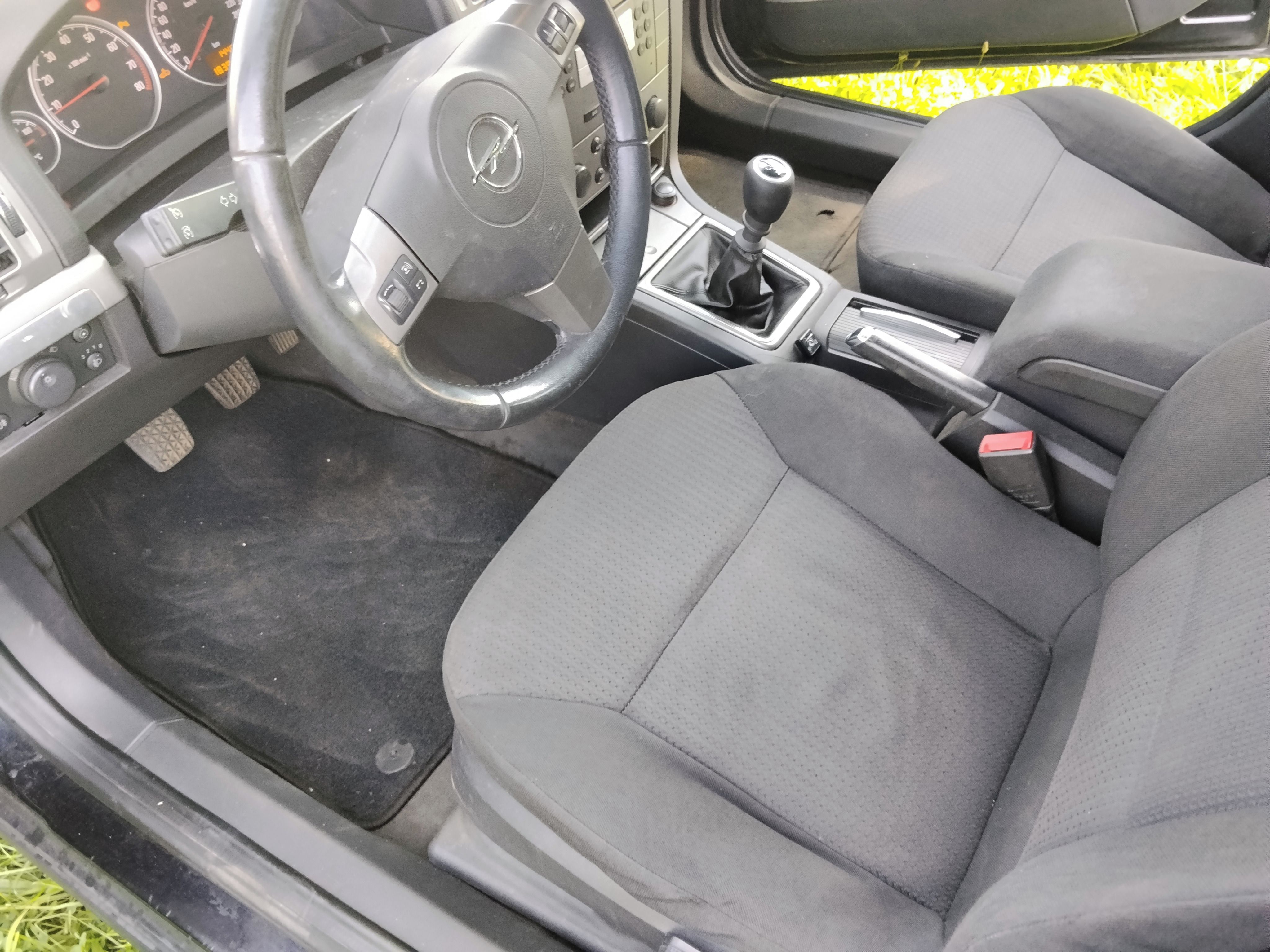 Opel Vectra, Opel Vectra C 1.8 kombi LPG - fotka 5
