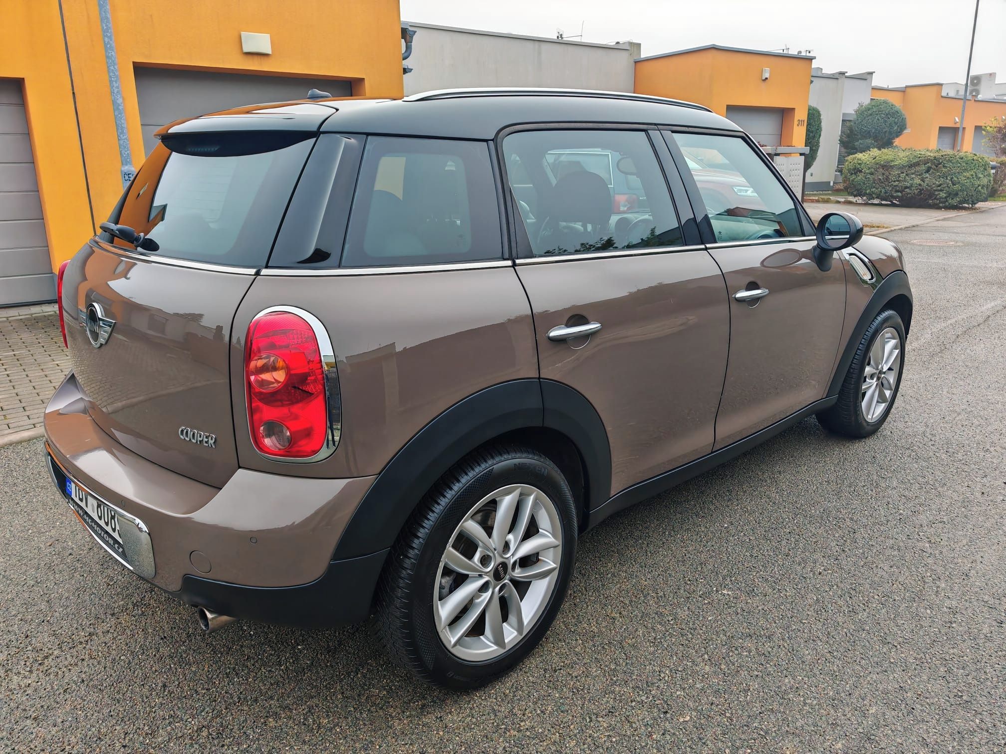 Mini Countryman, Cooper 1.6i - fotka 4