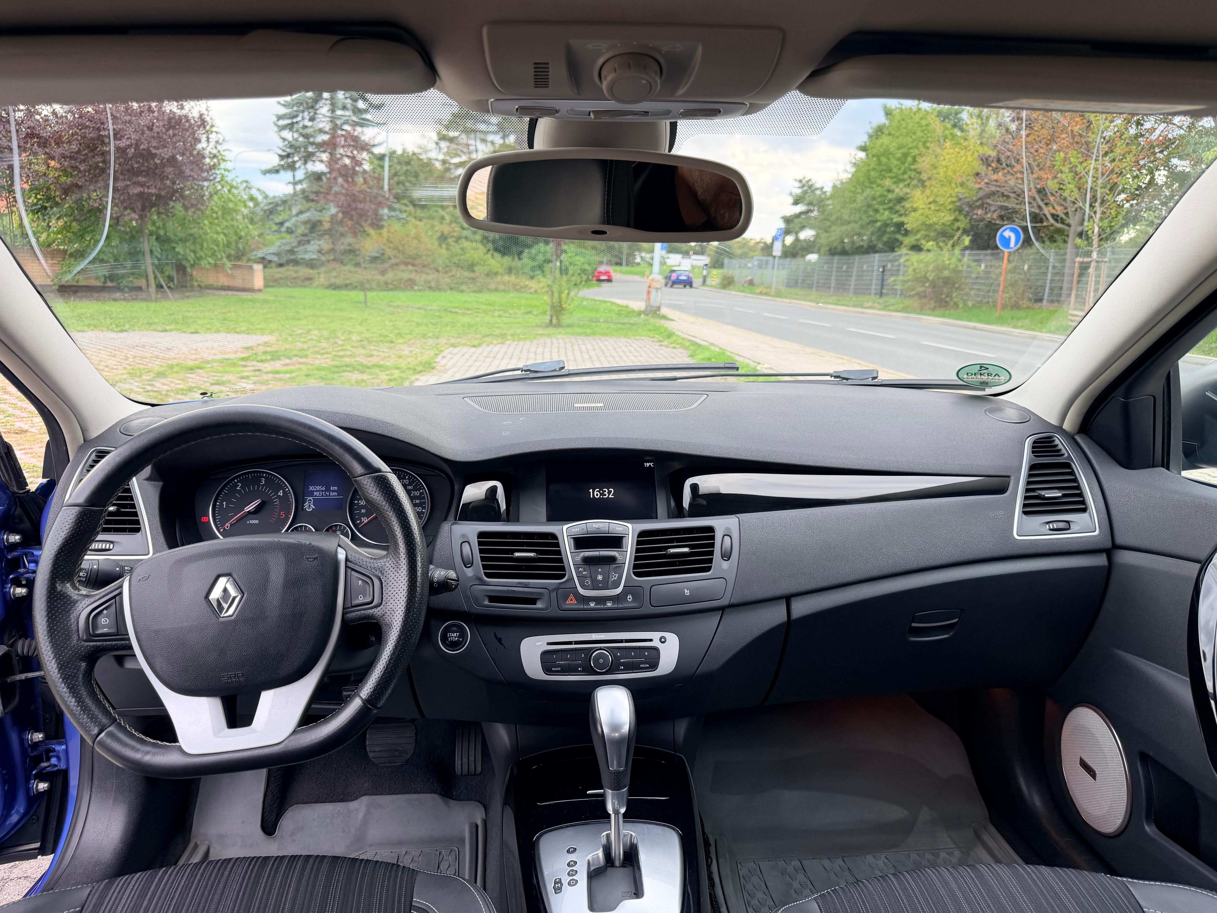 Renault Laguna, 3 Grandtour 2.0 dCi 127 kW - fotka 4