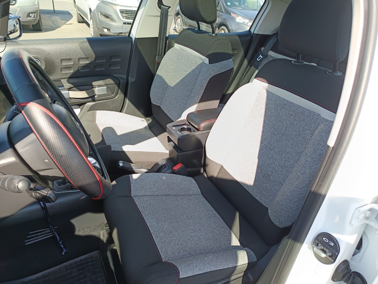 Citroën C3 - fotka 6