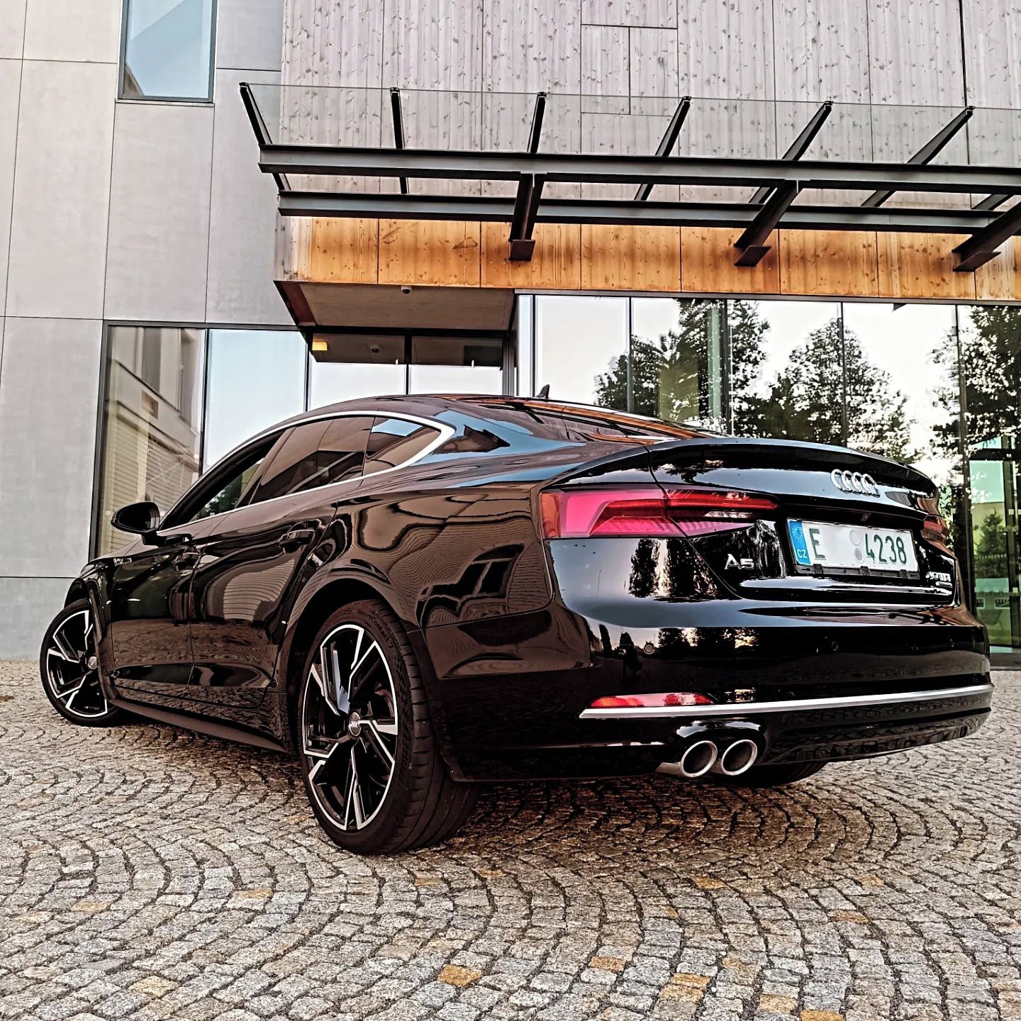 Audi A5, 2.0Tdi 140kw Quattro - fotka 5