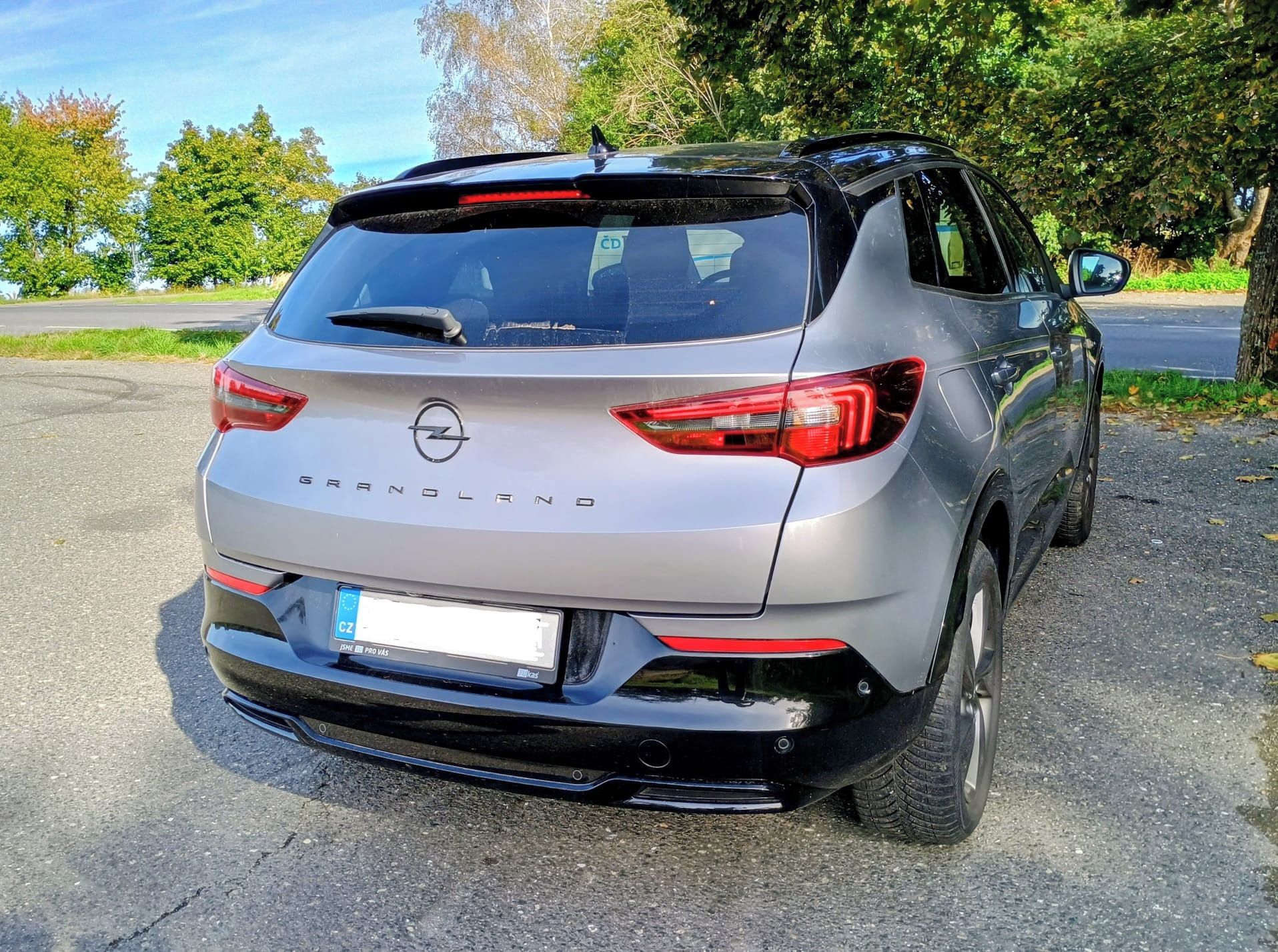 Opel Grandland, 1.2 T Automat - fotka 4