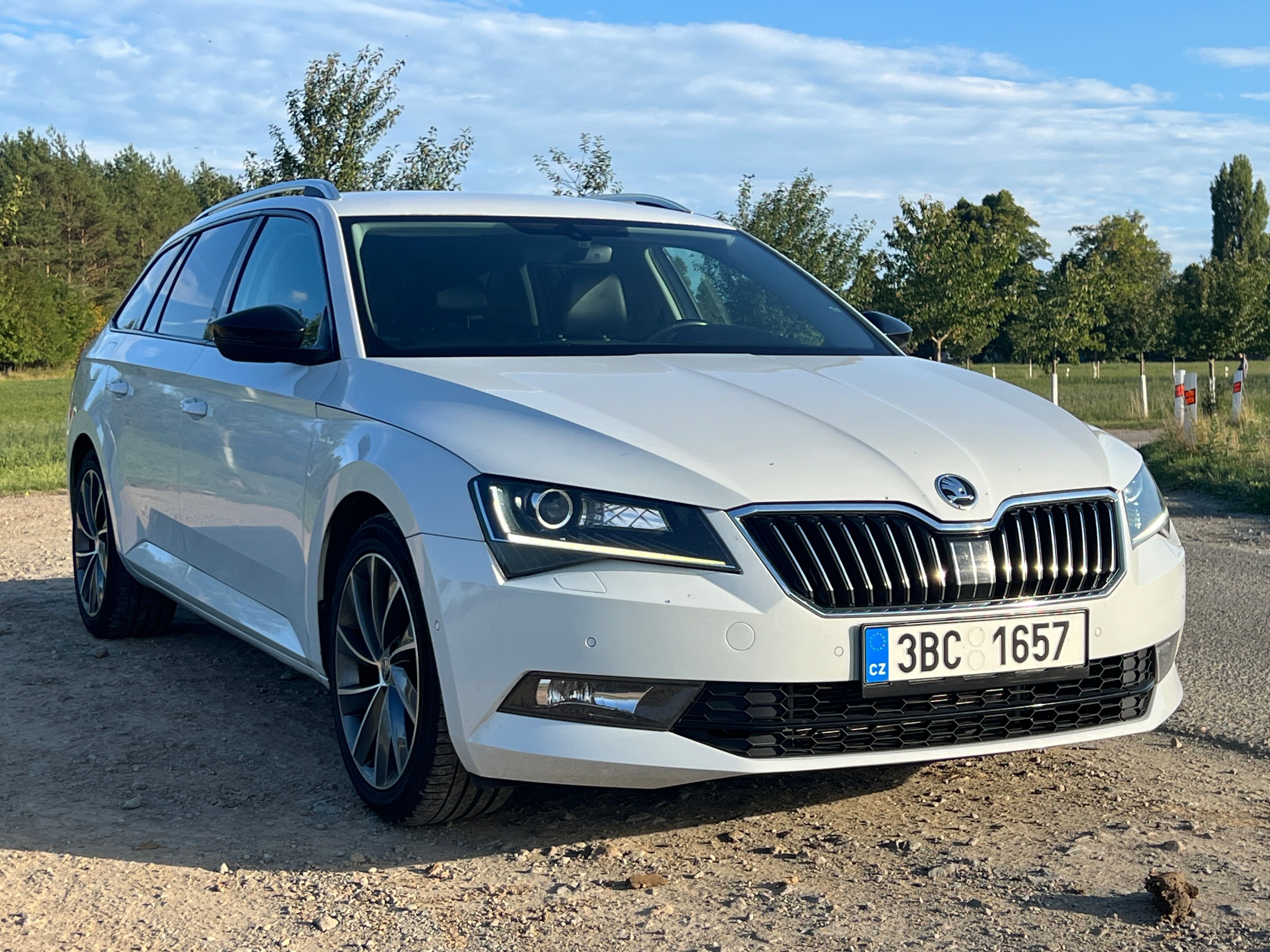 Škoda Superb, Škoda Superb III 2.0 TDI 140kW