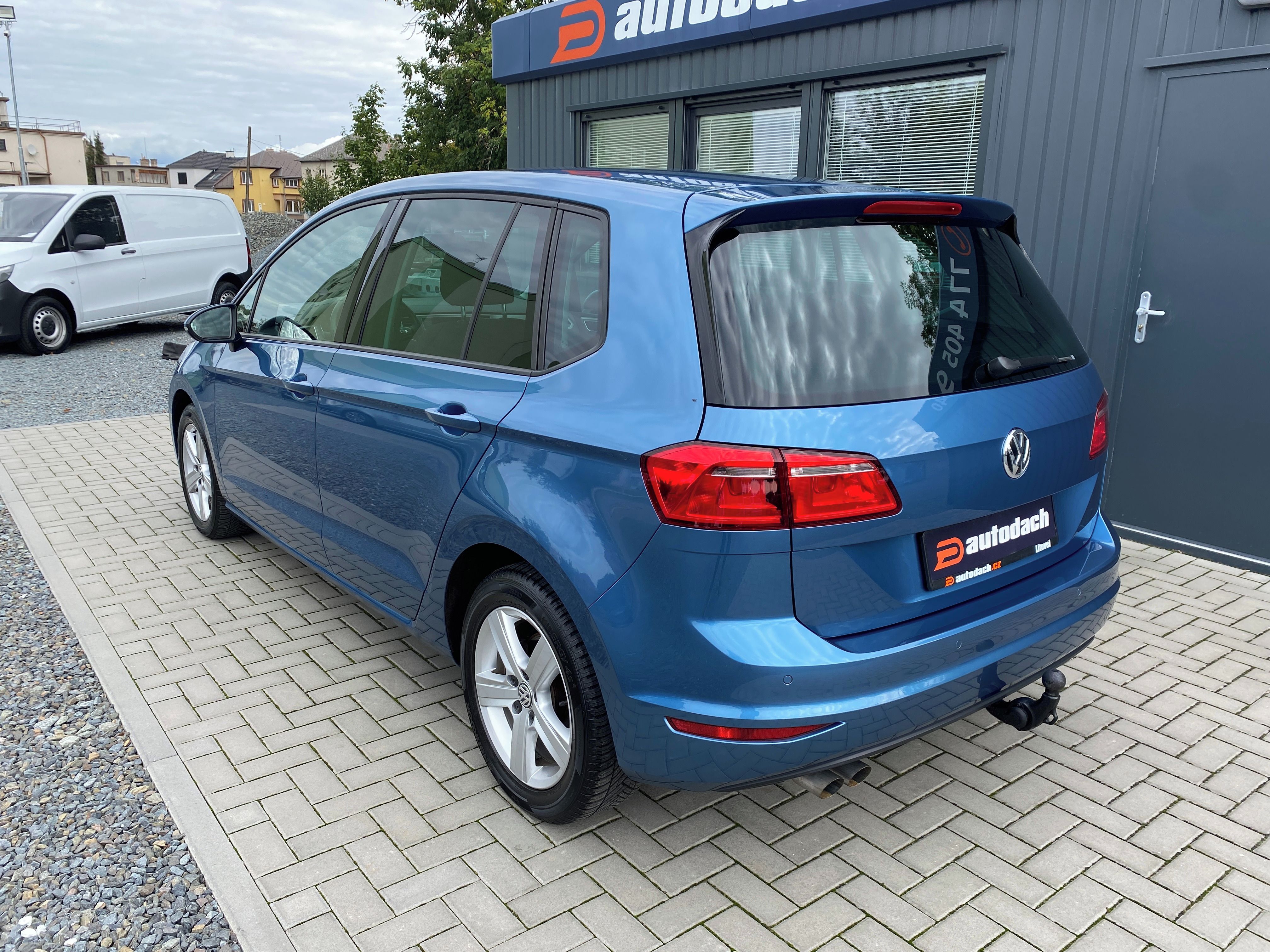 Volkswagen Golf Sportsvan, 1.4 TSI 92kW- ALU - PDC -TAŽNÉ - fotka 3