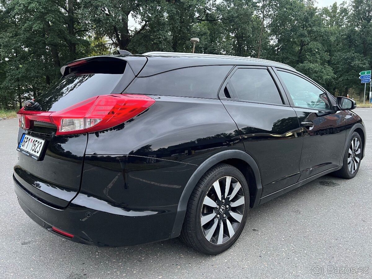 Honda Civic, Honda Civic Tourer 1.8 i-VTEC - fotka 4