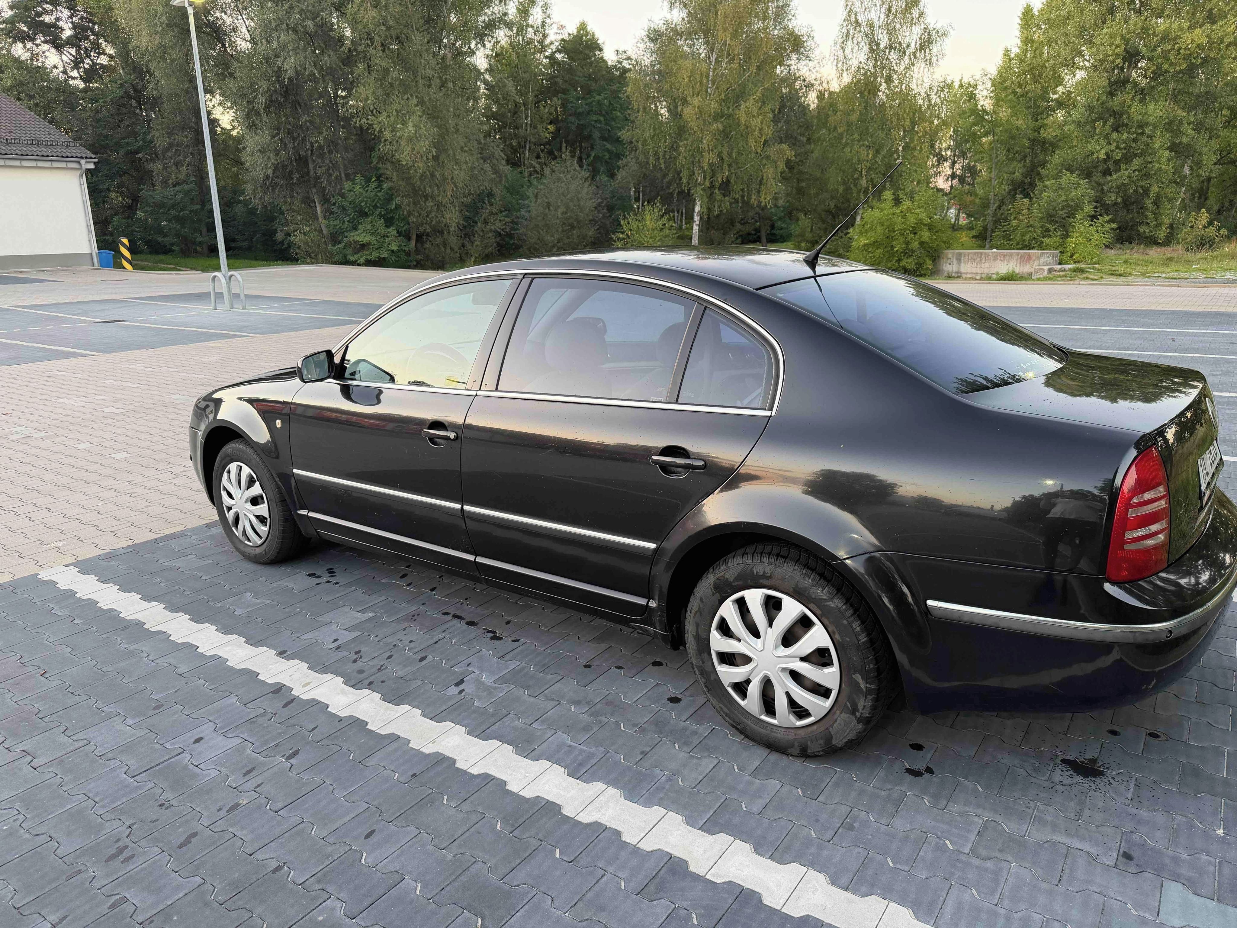 Škoda Superb, 2.0 TDi - fotka 2