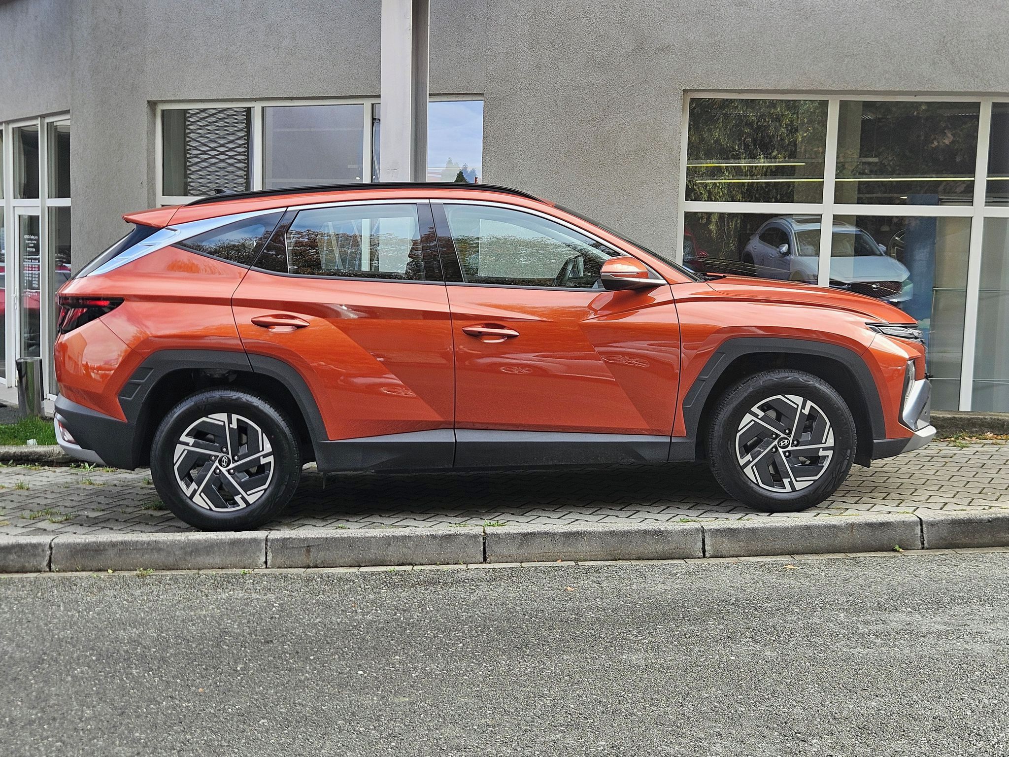 Hyundai Tucson, 1.6T-GDi DCT, Smart, serv.kn. - fotka 6
