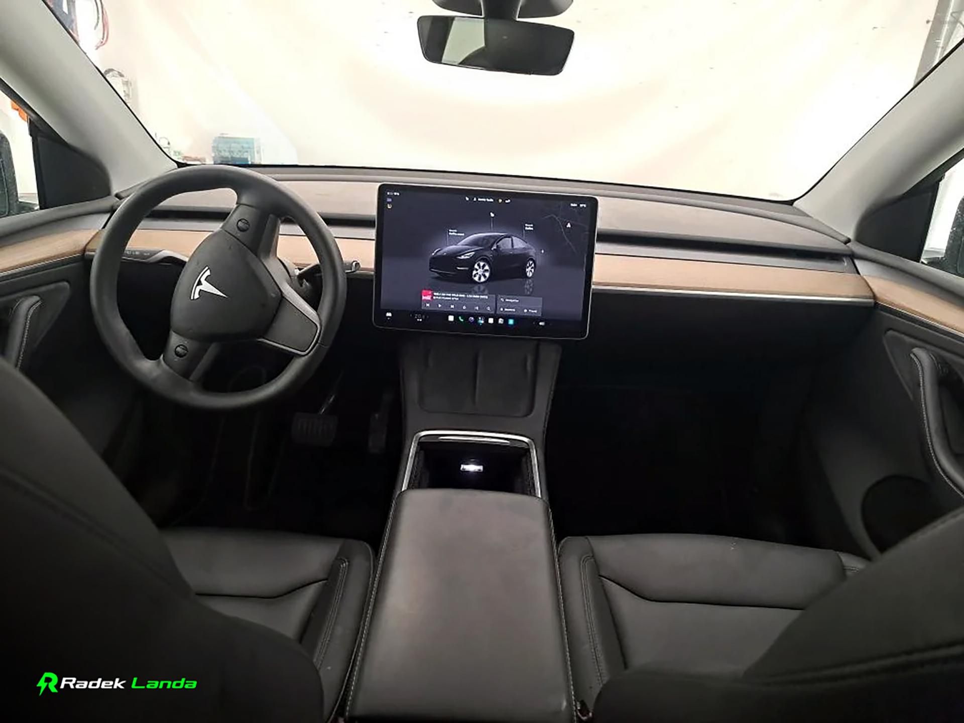 Tesla Model Y, AWD | Berlín | HW4 | 4×4 - fotka 4