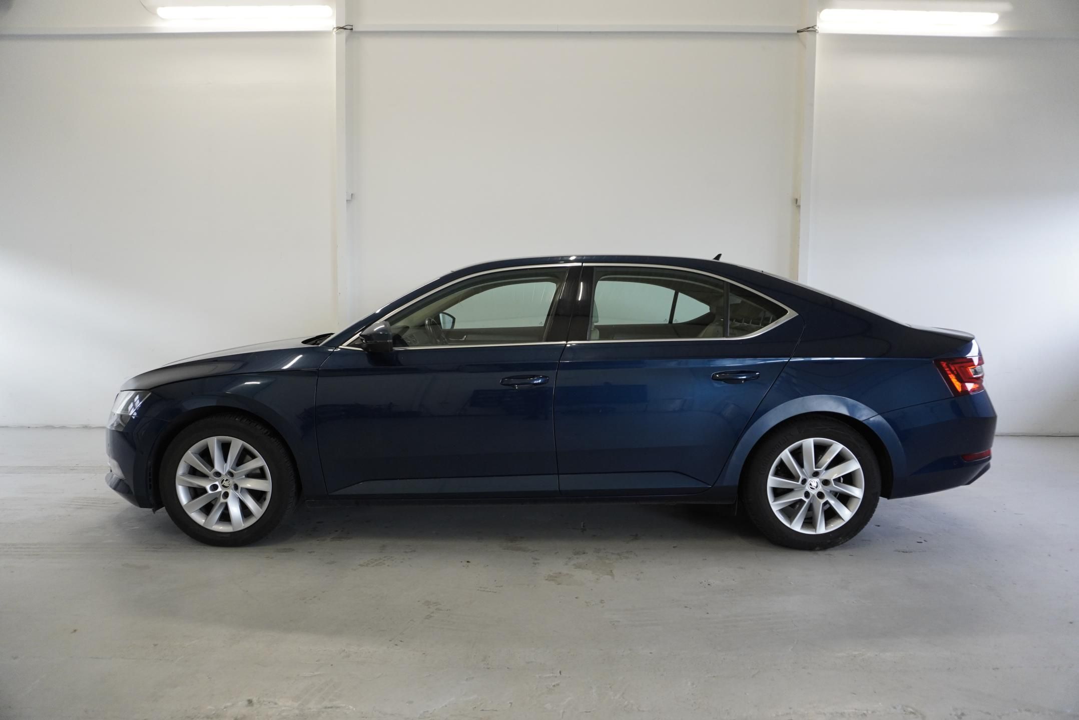 Škoda Superb, 2.0TDi 110 kW, DSG7+ZIMNÍ SADA - fotka 5