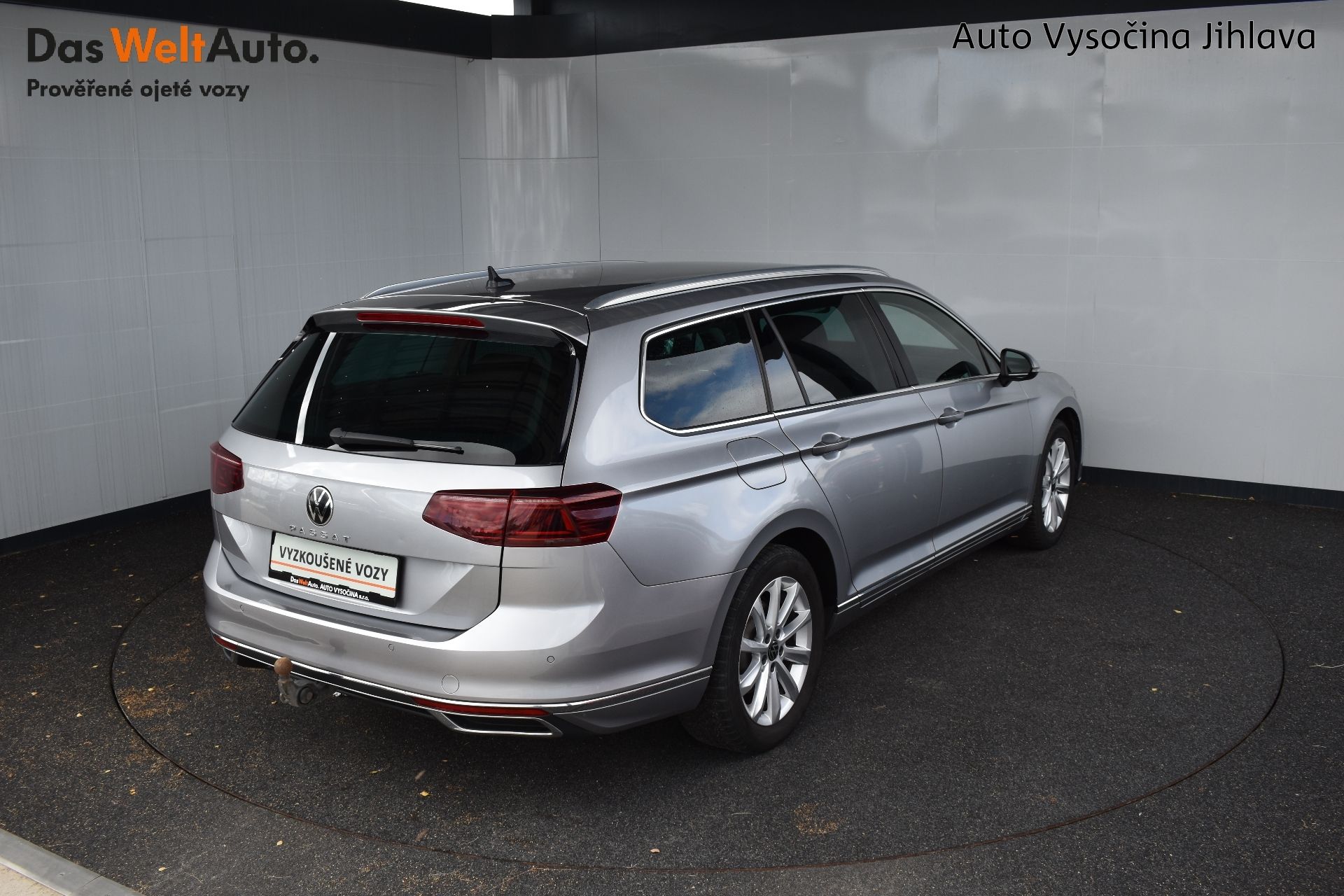 Volkswagen Passat Variant, 2.0TDI 110kW DSG, Tažné, LED - fotka 2