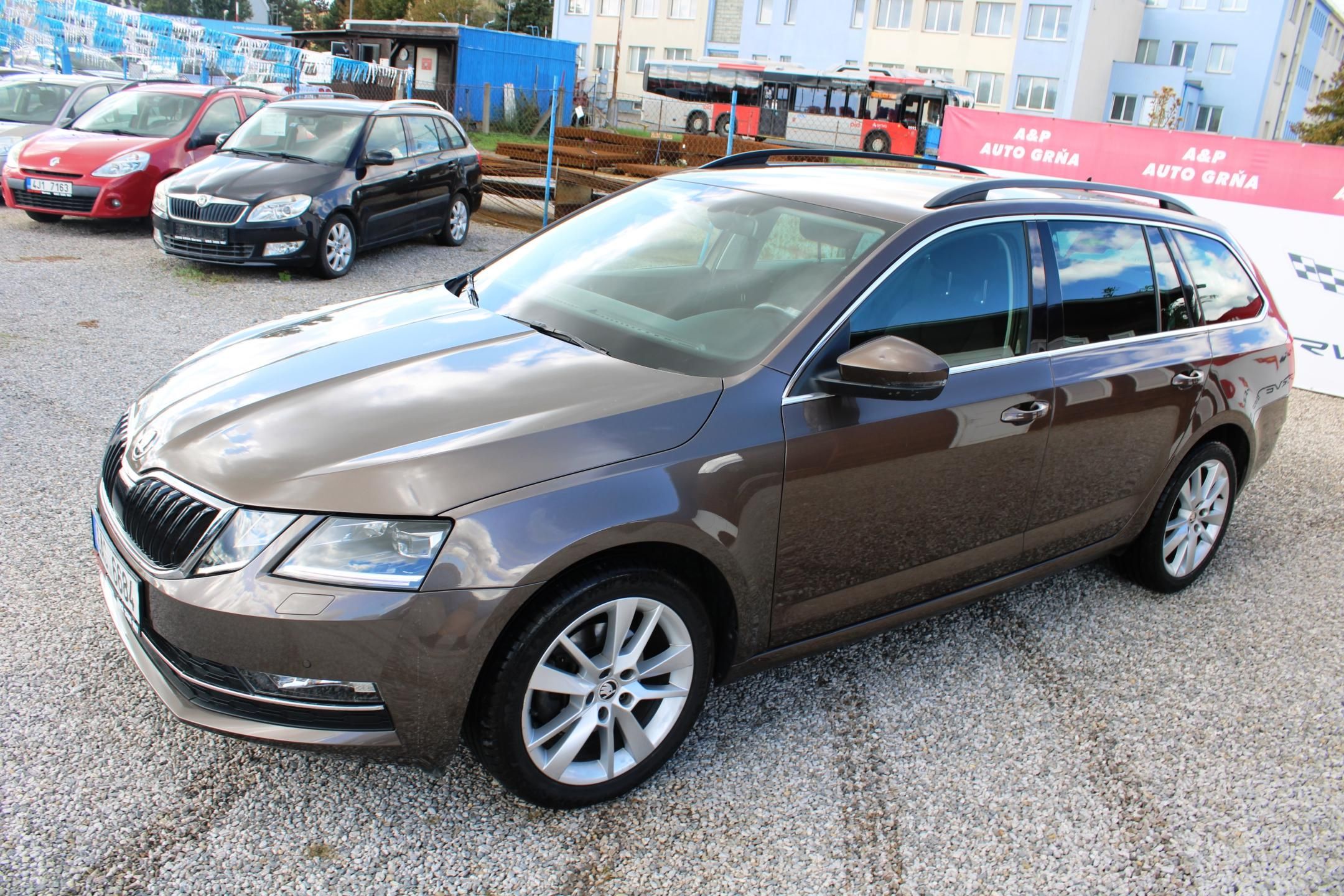 Škoda Octavia, 1,4TSI KLIMA EL.OKNA TEMPOMAT - fotka 3
