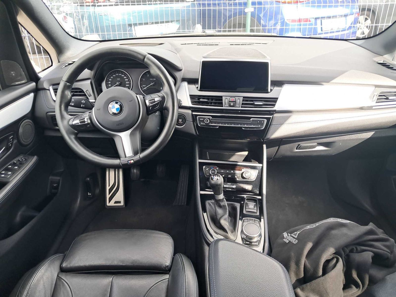 BMW Řada 2, 216d Gran Tourer, M Sport - fotka 3