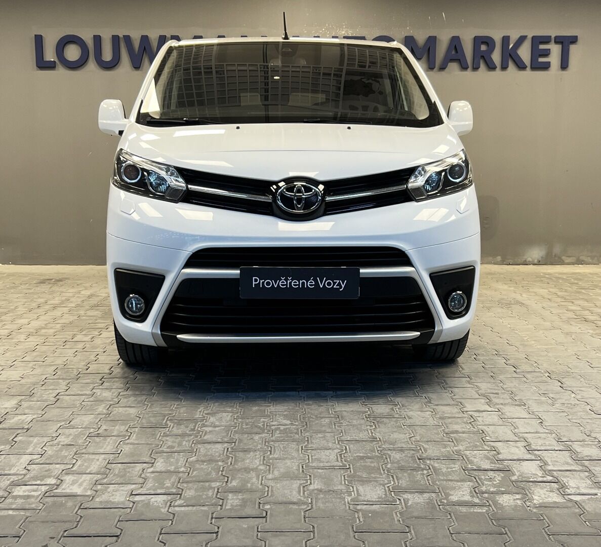 Toyota Proace Verso, 2,0D AT Shuttle Business Premi - fotka 4