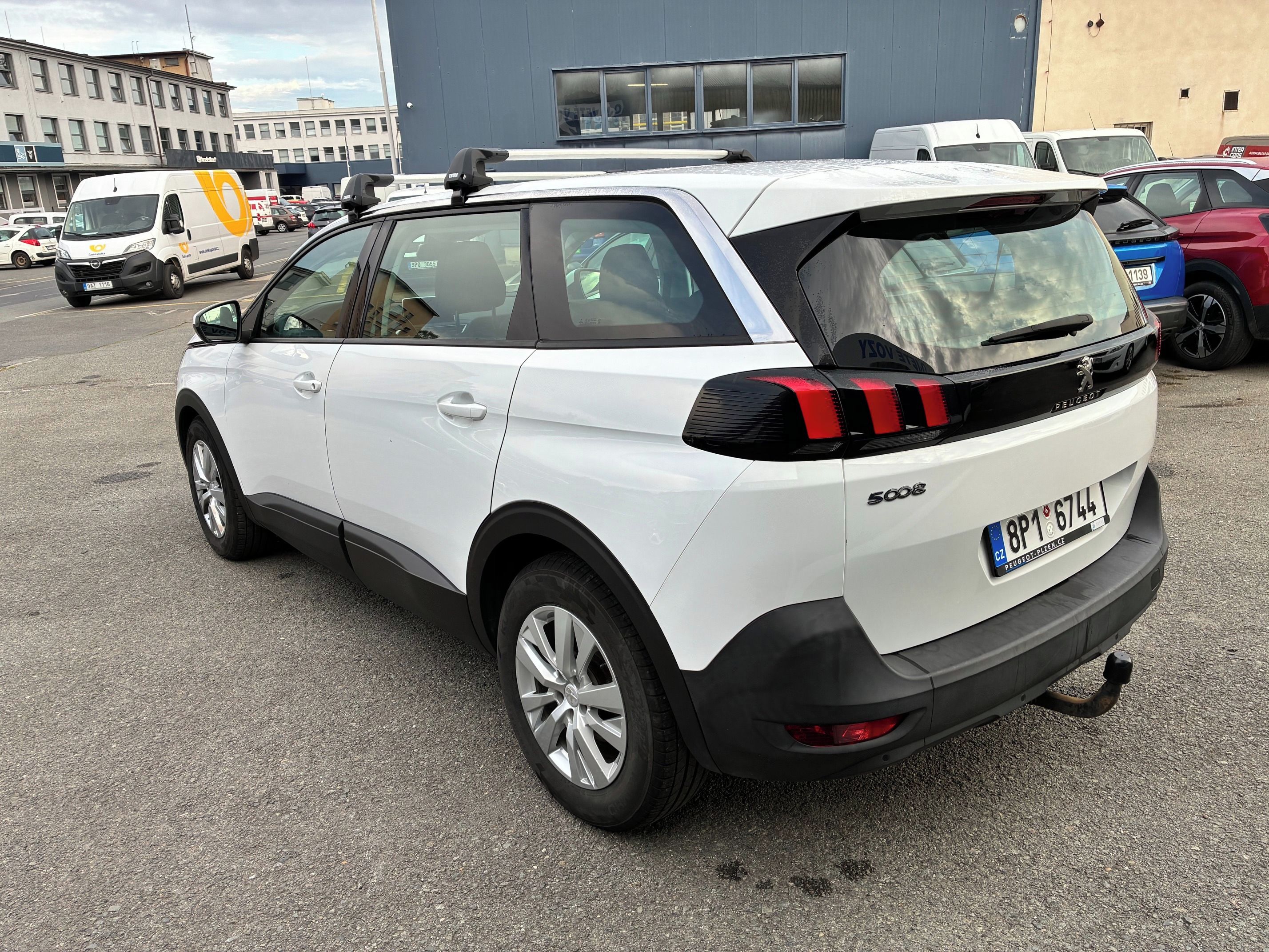 Peugeot 5008, 1,2 PureTech active130k 7míst - fotka 5