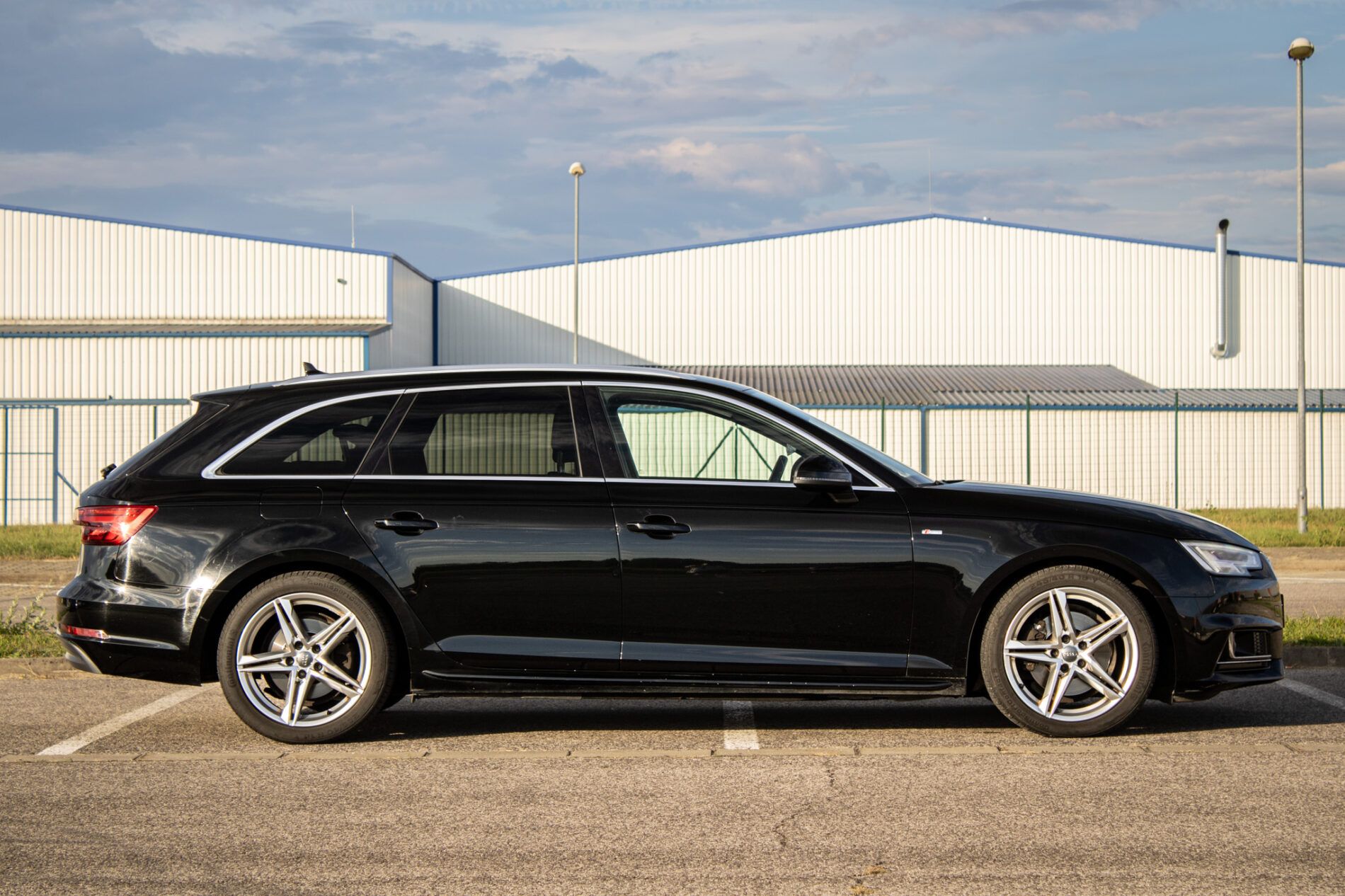 Audi A4 Avant - fotka 4