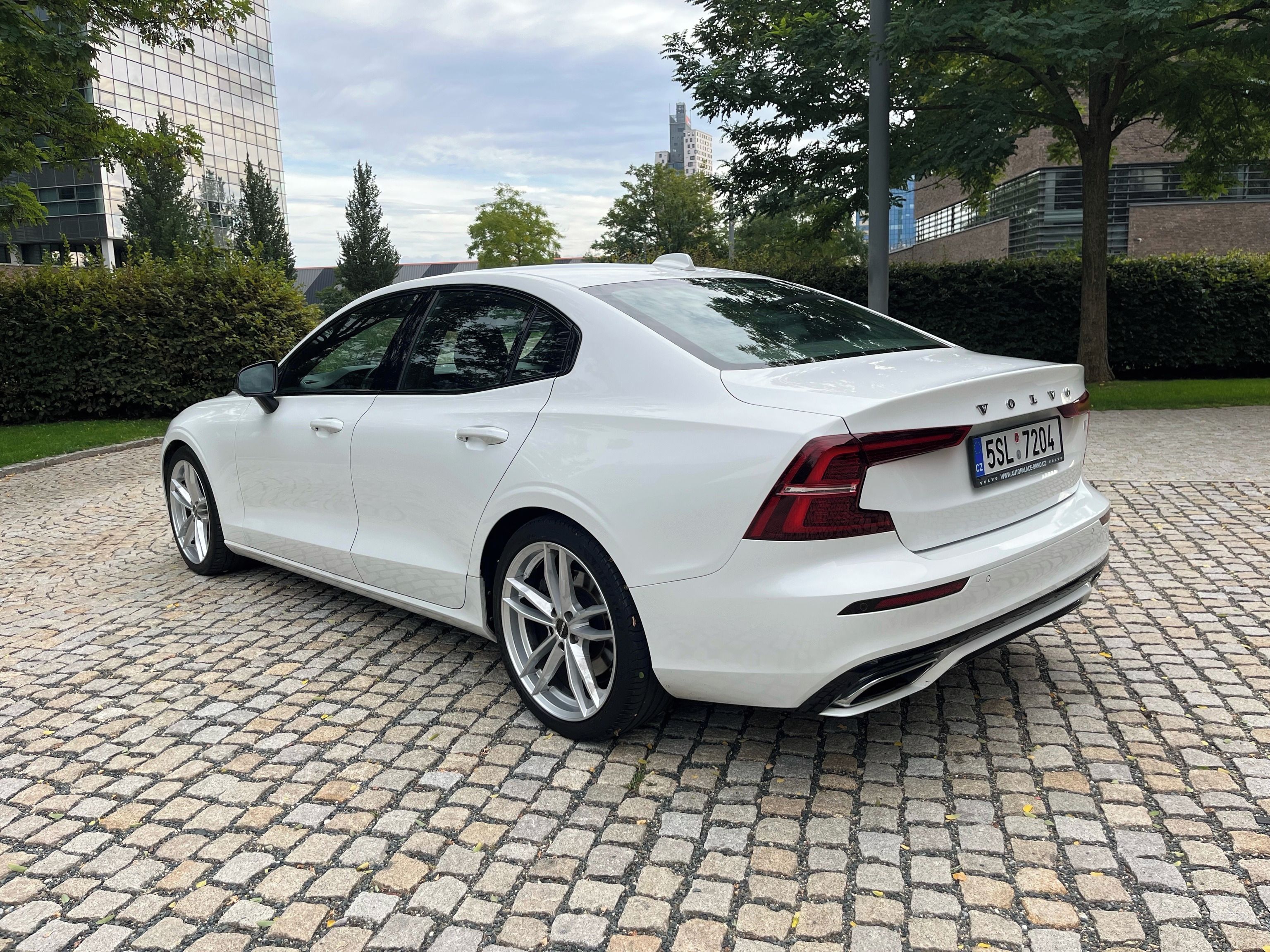 Volvo S60, R design 184kw - fotka 6