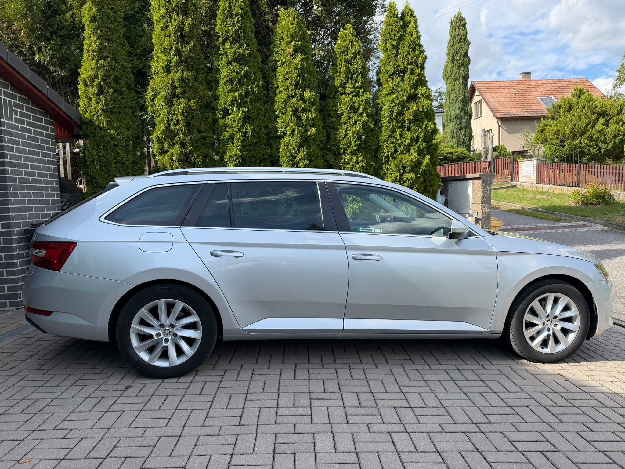 Škoda Superb, 2,0TDi,Style+,M6,CZ,1.maj, DPH - fotka 4
