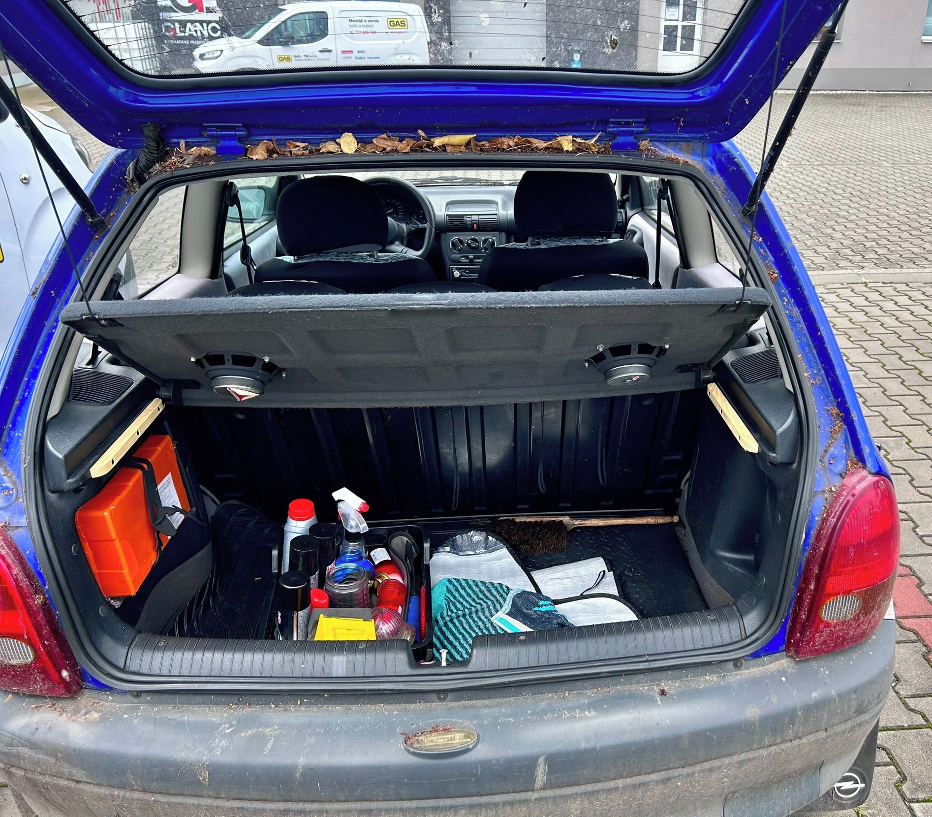 Opel Corsa, 1,2 benzin, servisováno - fotka 6