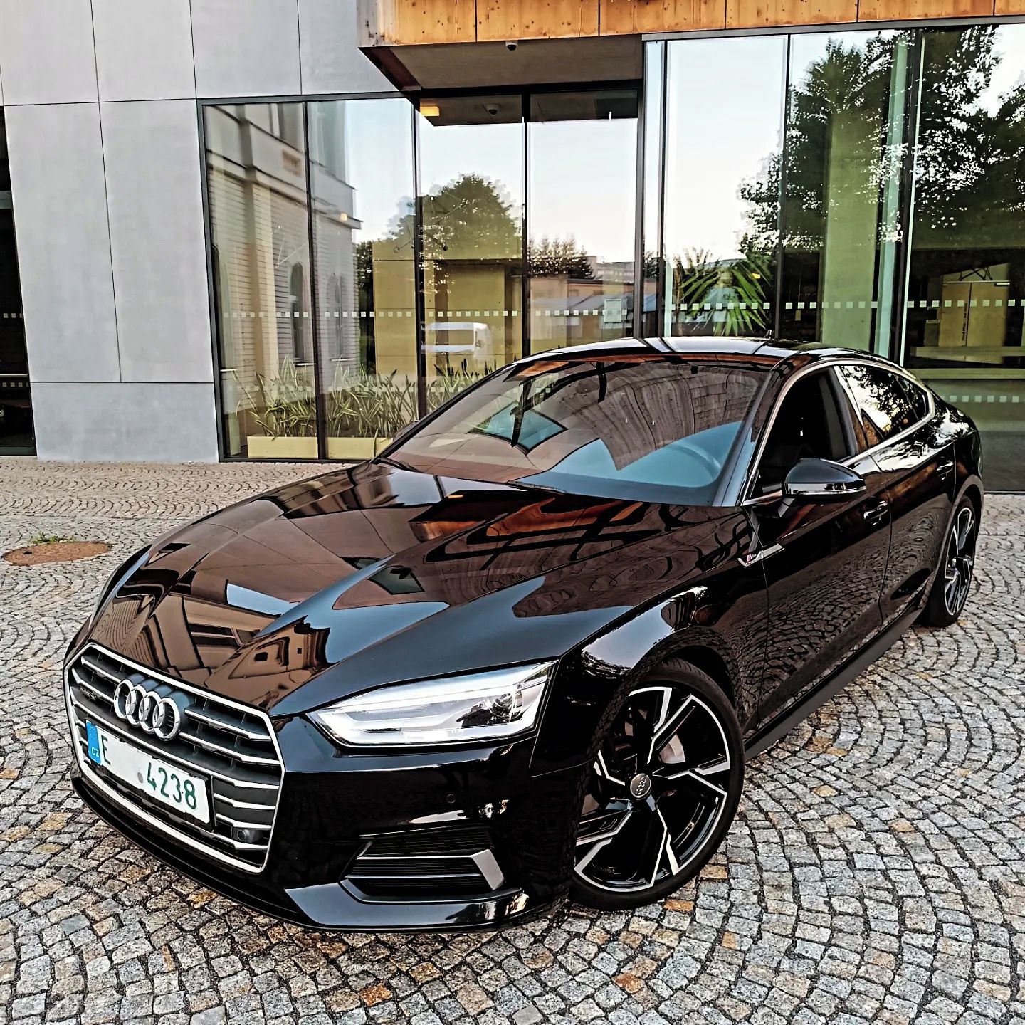 Audi A5, 2.0Tdi 140kw Quattro - fotka 2