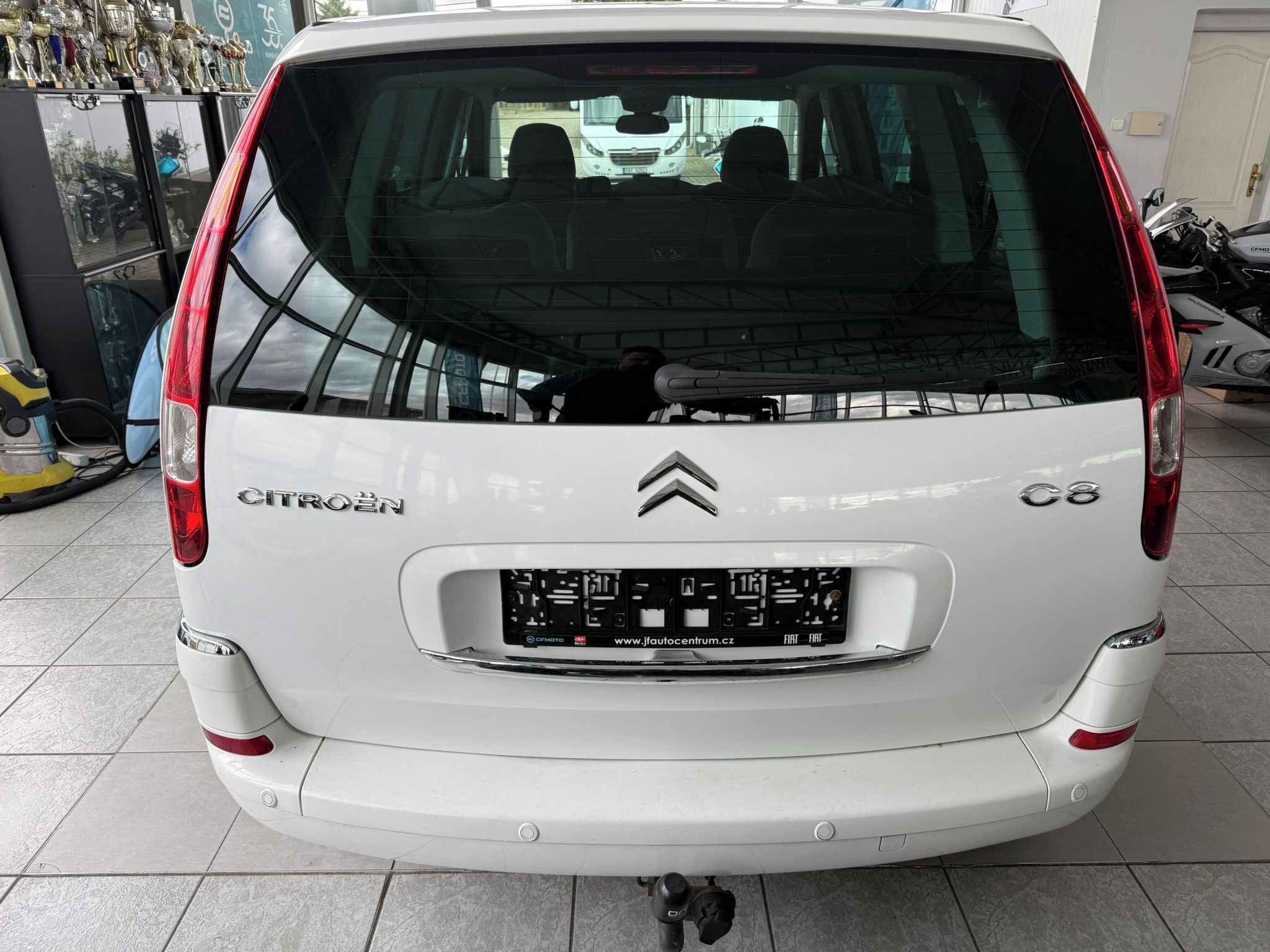 Citroën C8, 2.0 HDi 100 kW 1. majitel - fotka 6