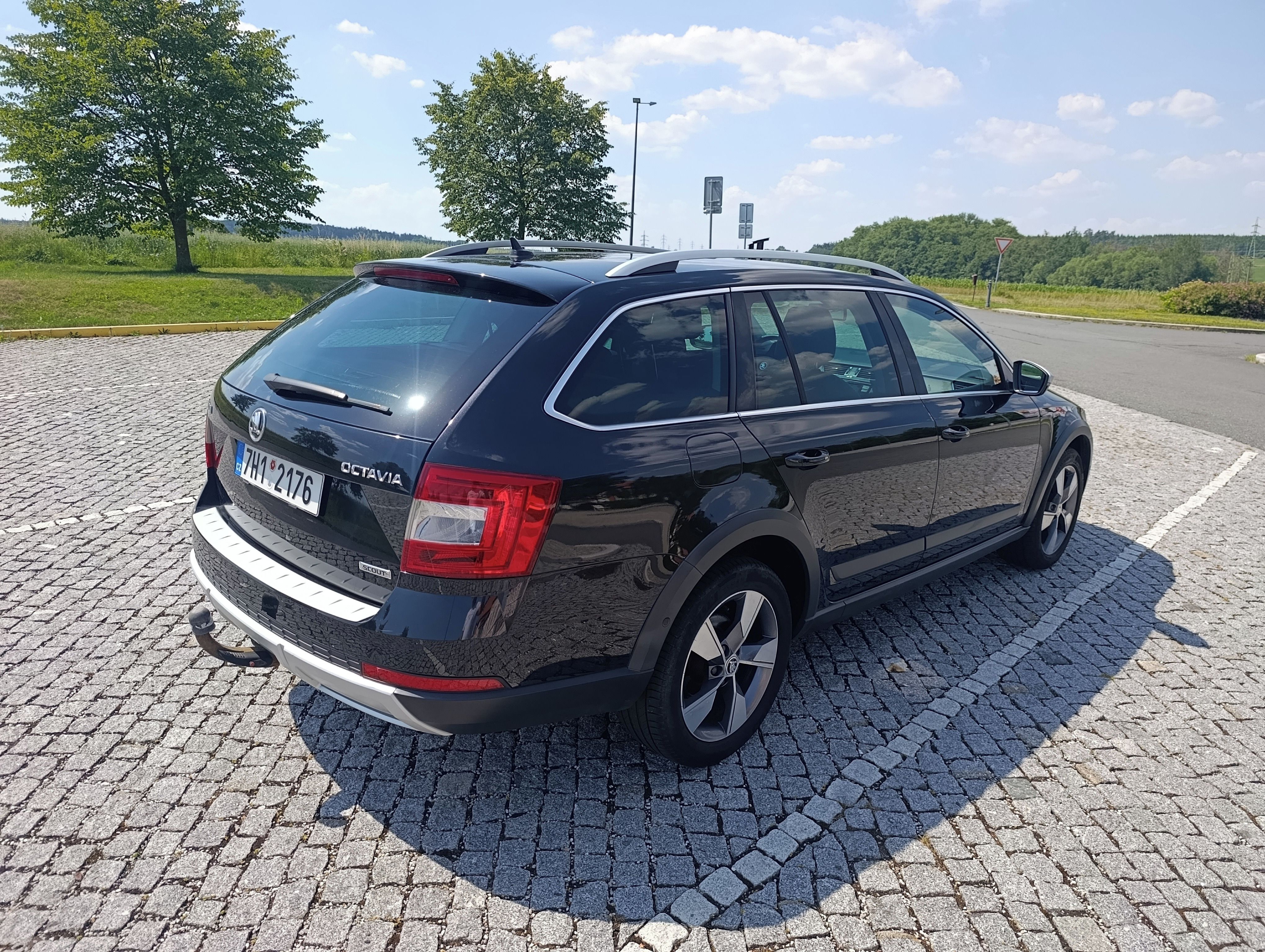 Škoda Octavia, Scout, DSG, 135 kW, 4X4 - fotka 5