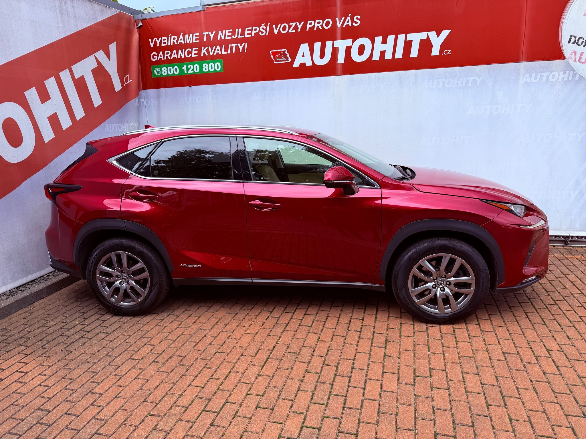 Lexus NX 300h, H, ČR - fotka 6
