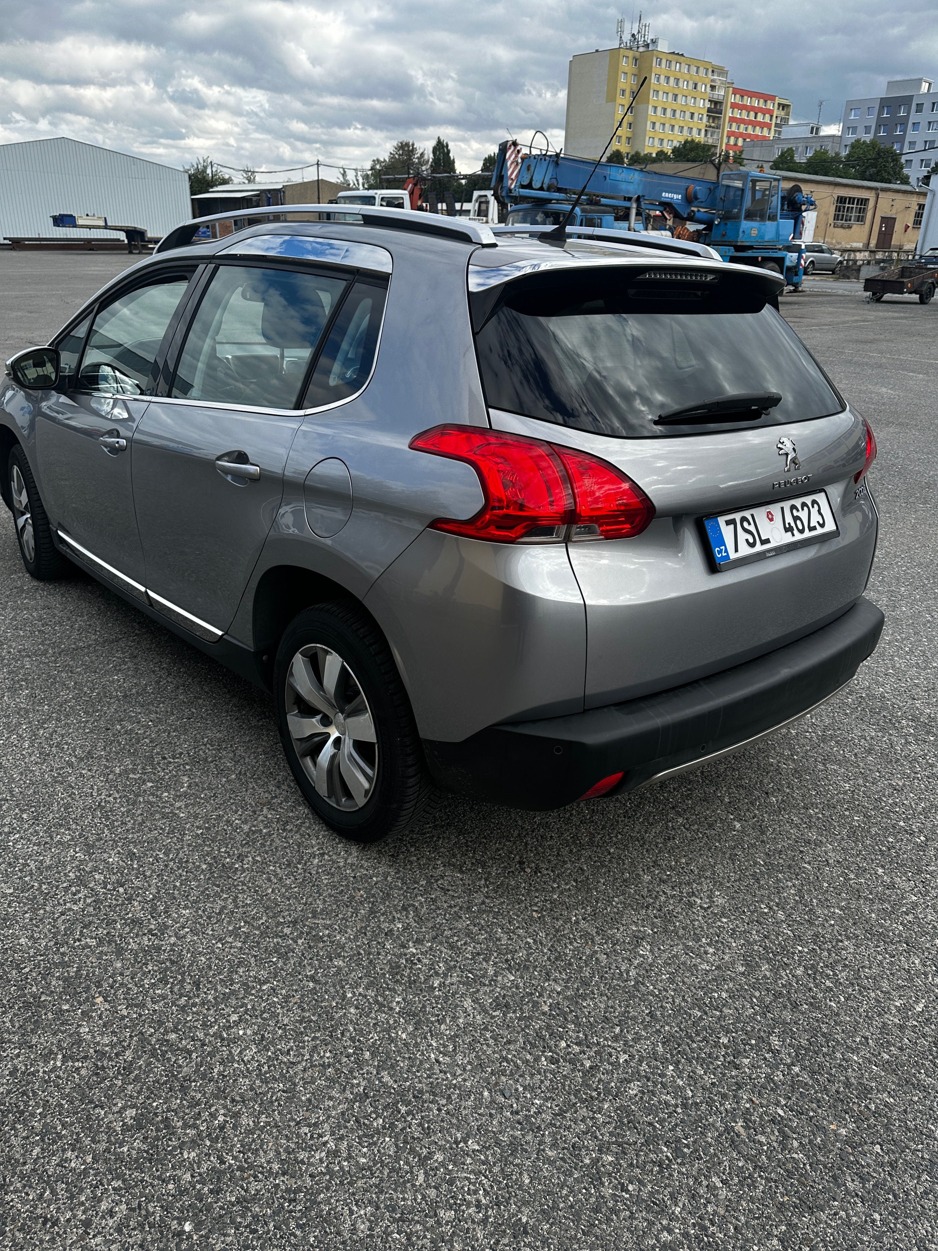 Peugeot 2008, 1,6 Allure Kůže Pano Klima - fotka 6