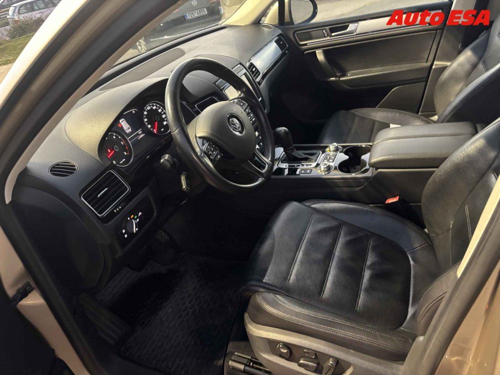Volkswagen Touareg, 3.0 TDi - fotka 3