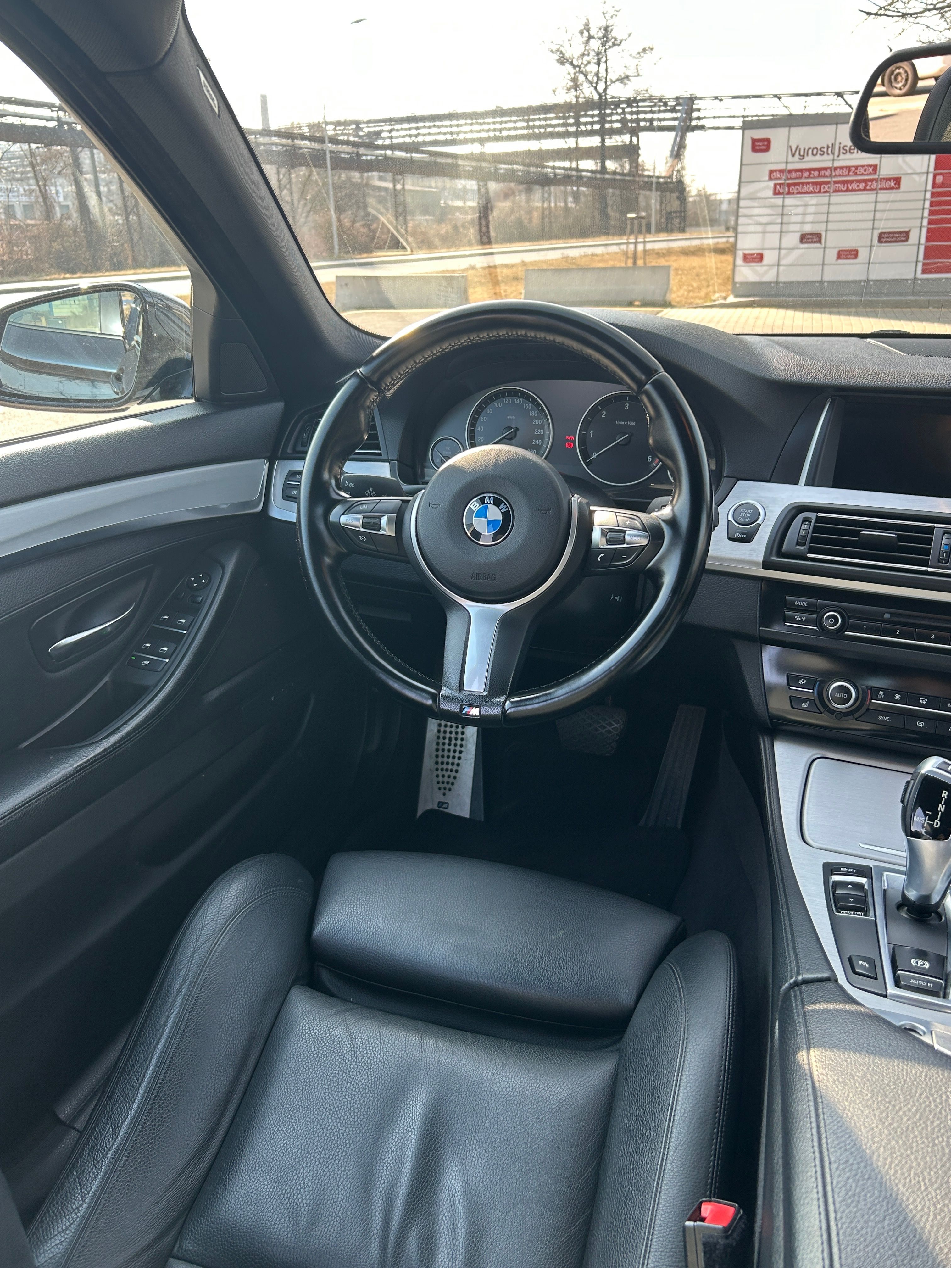 BMW Řada 5 - fotka 6