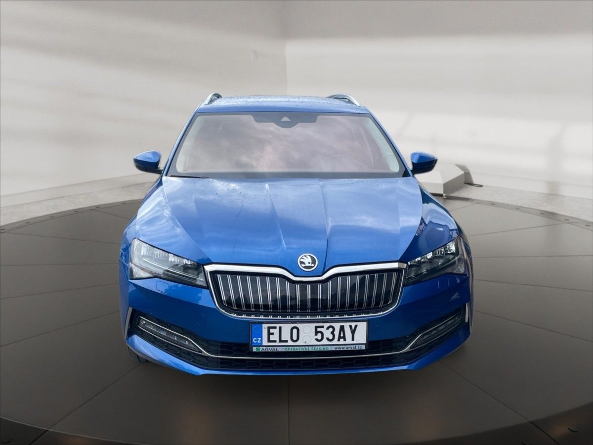Škoda Superb, 1,4 PHEV 160 Style AT - fotka 2