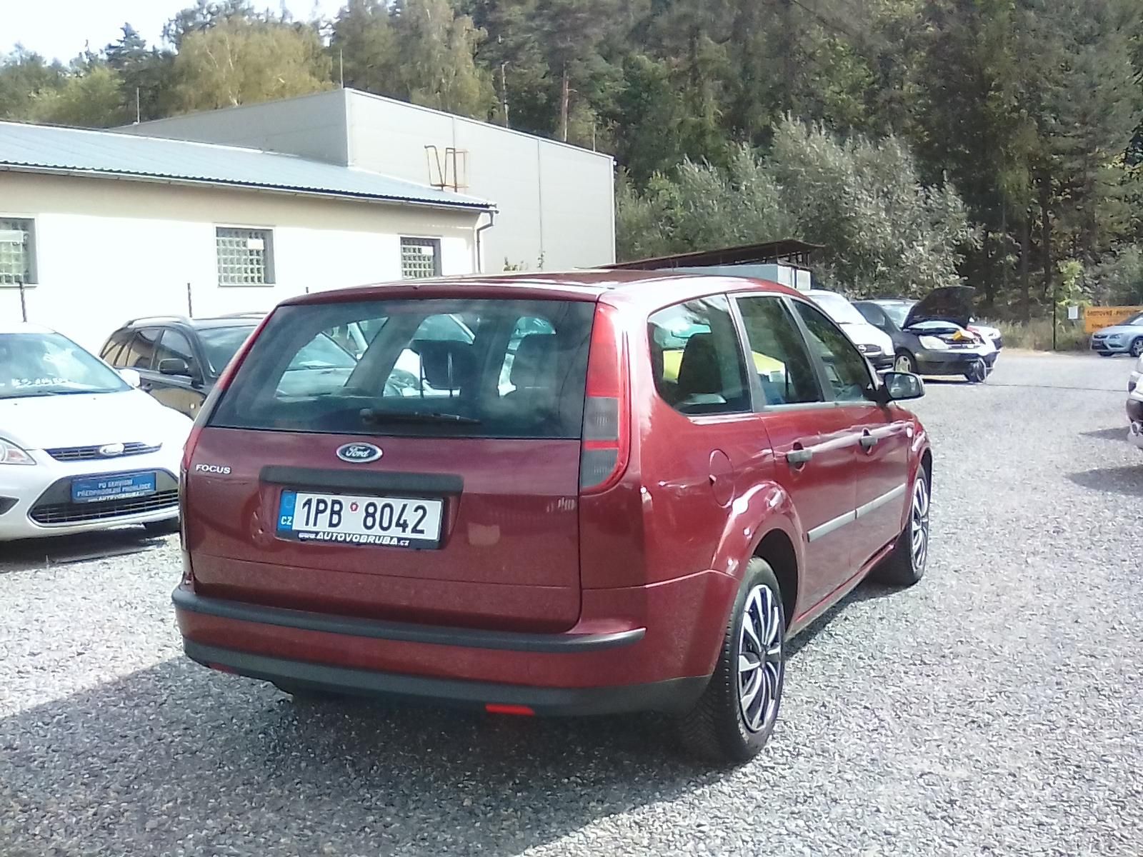 Ford Focus, 2.0i 16V combi, 2majitel - fotka 4