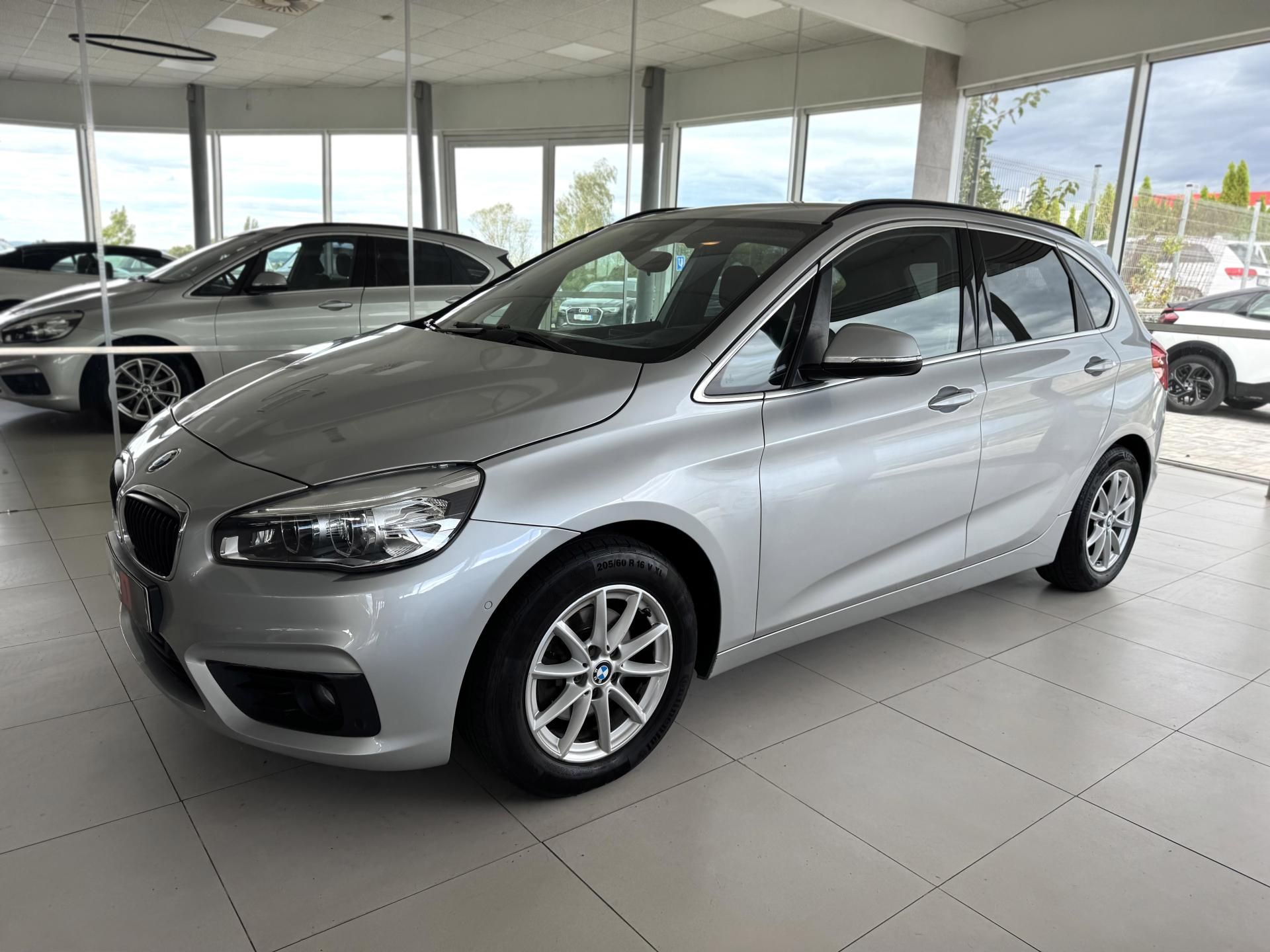 BMW Řada 2, 218d 110kW*AT8*LED*Navi*PDC - fotka 2