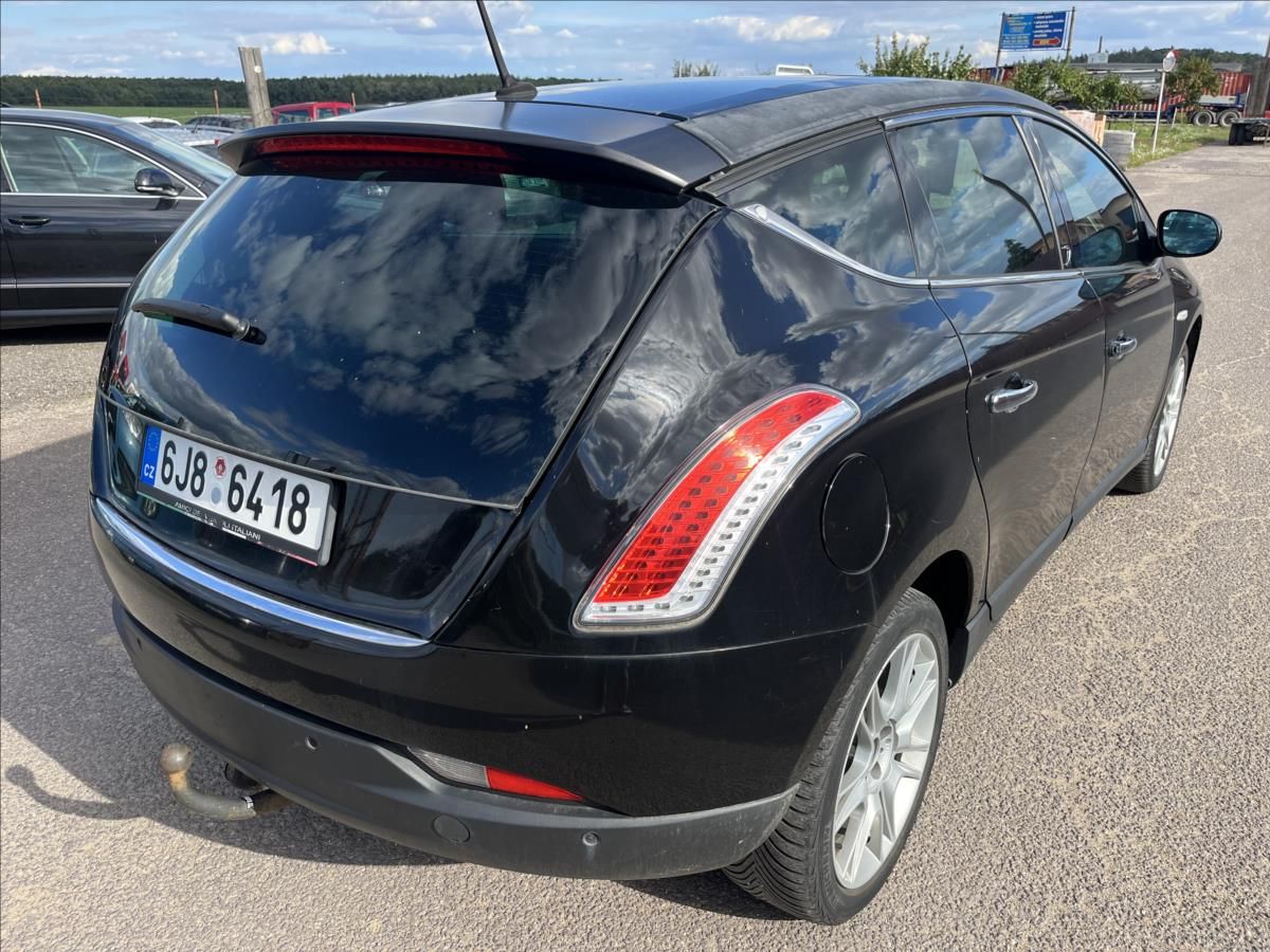 Lancia Delta, 1,4 i 110 KW KLIMA ALU STK9/28 - fotka 6