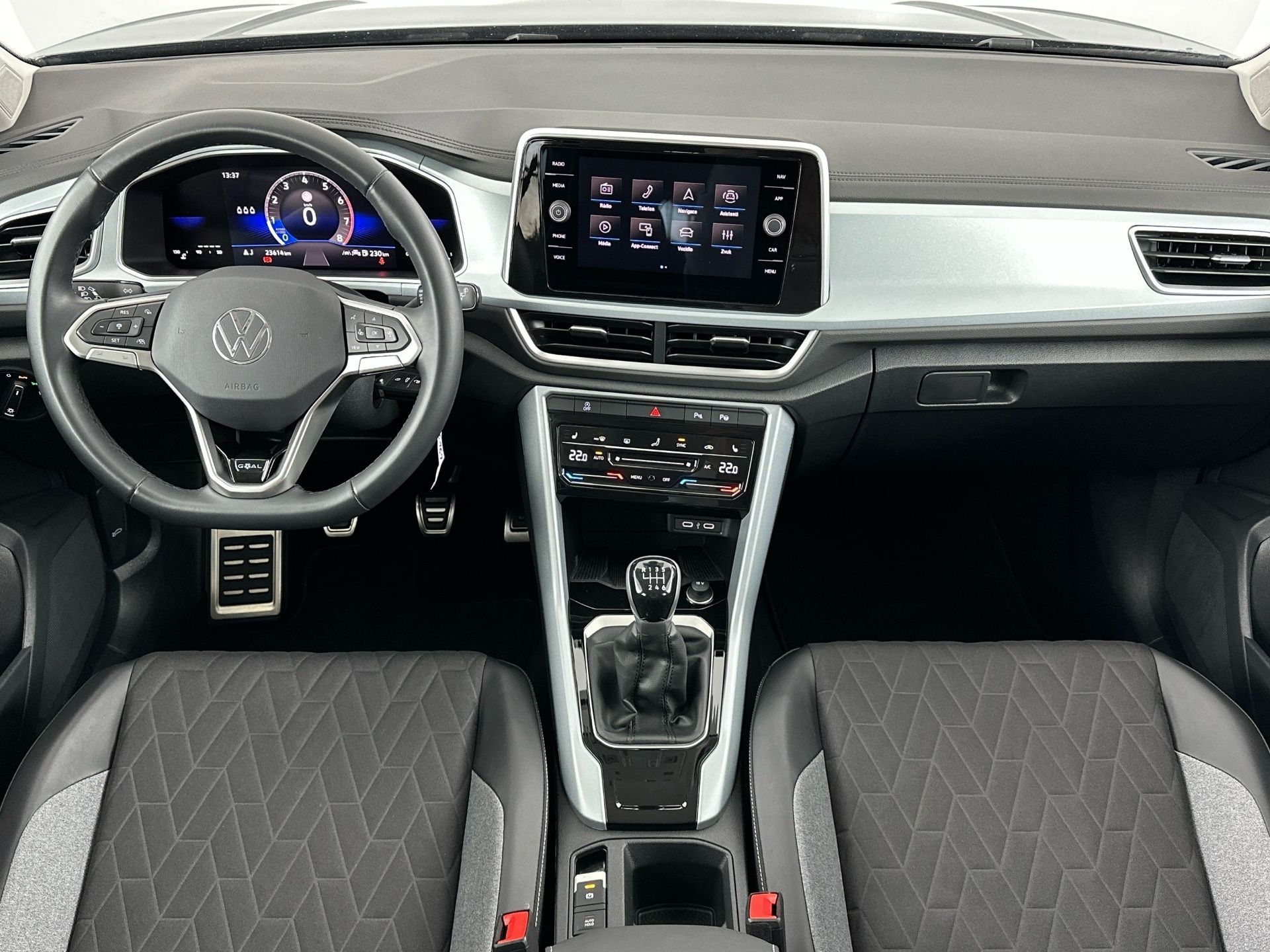 Volkswagen T-Roc, Life "GOAL" 1.0 TSI 85kW - fotka 5