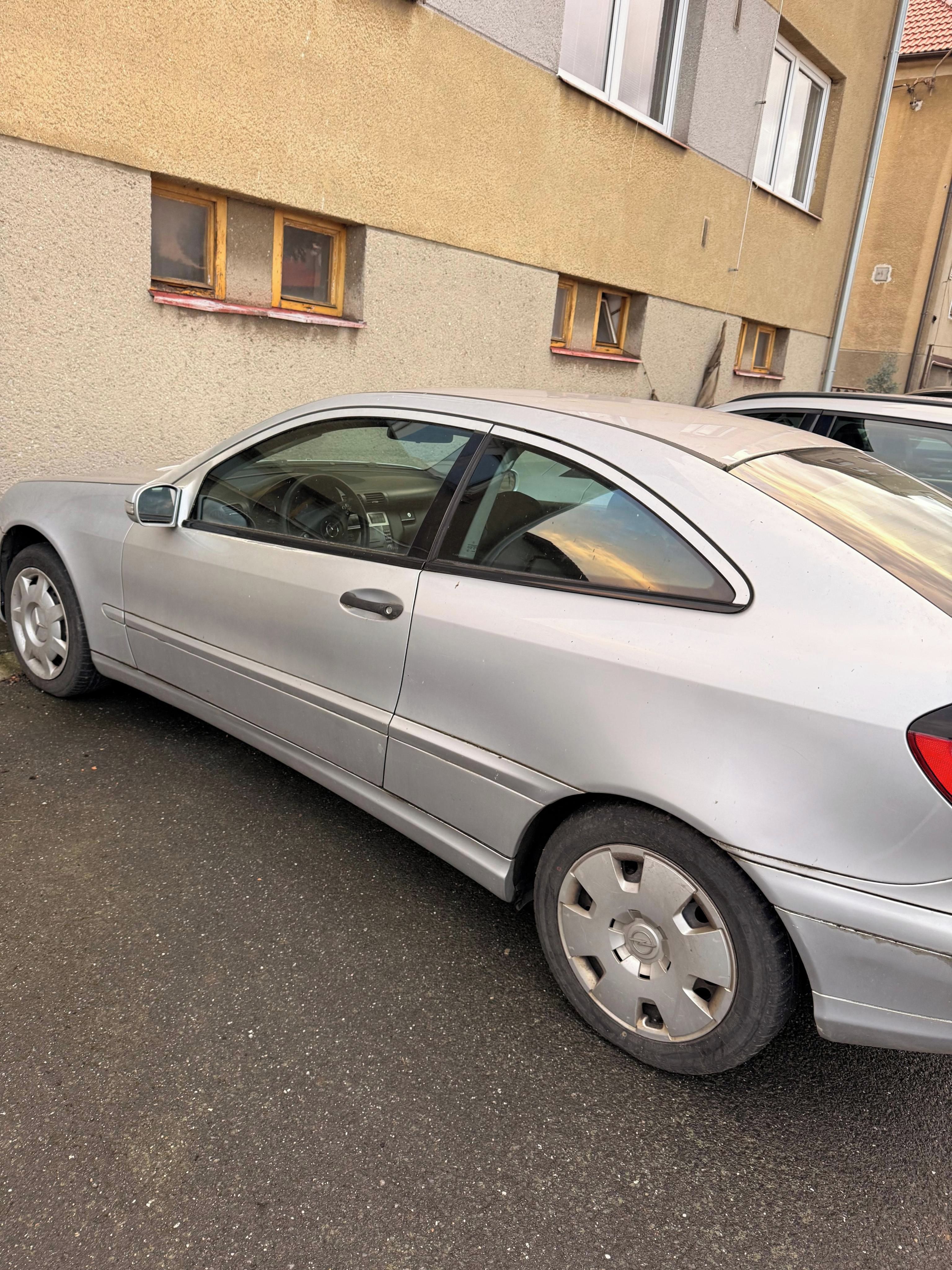 Mercedes-Benz Třídy C, MERCEDES-BENZ C 200 CDI 203 CL - fotka 5