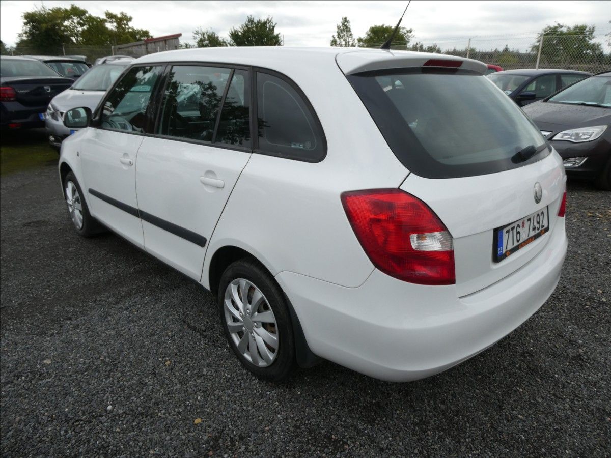 Škoda Fabia, 1,2 HTP 51kW Ambiente,DPH,klim - fotka 6