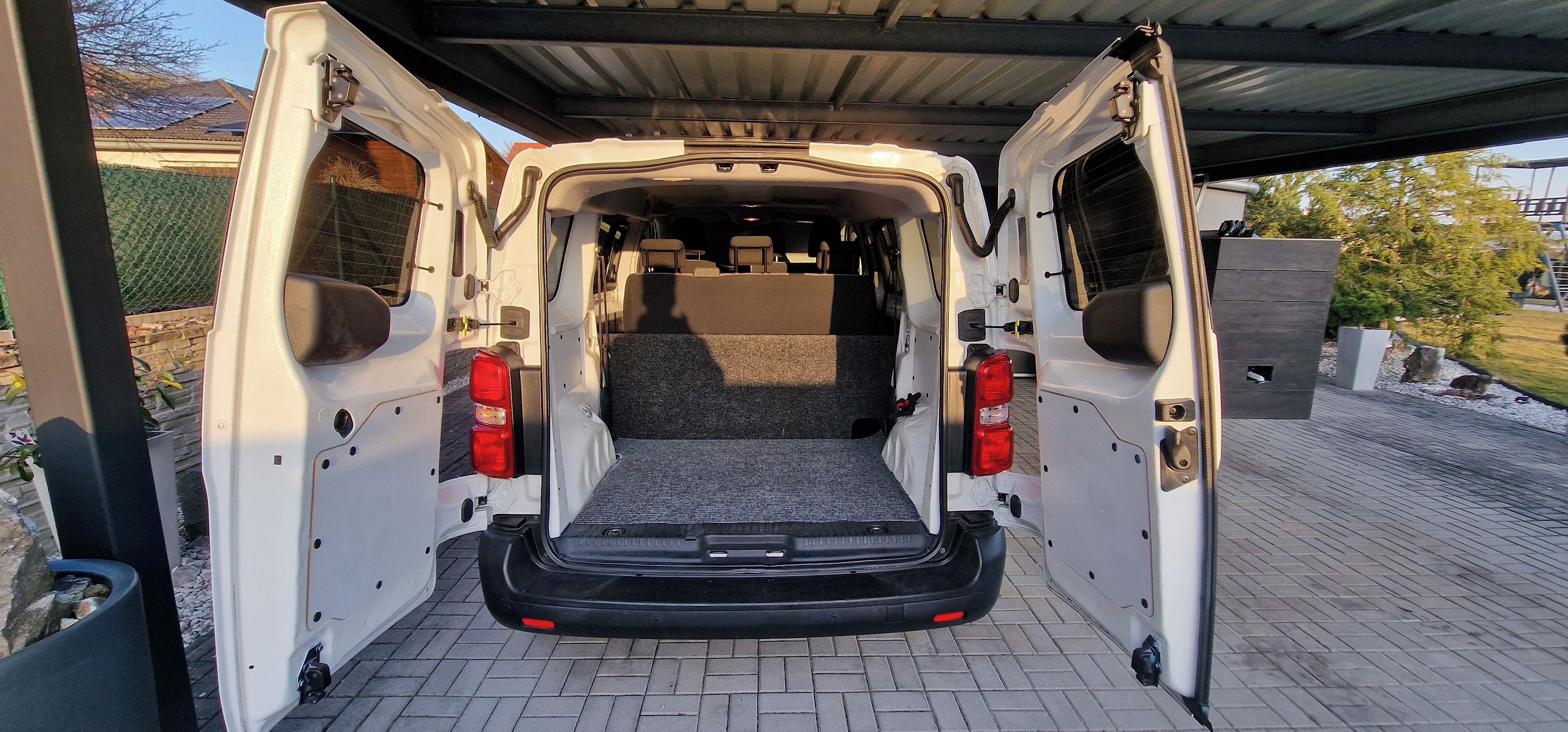 Peugeot Traveller, Po slevě 110 000kč!!! - fotka 4