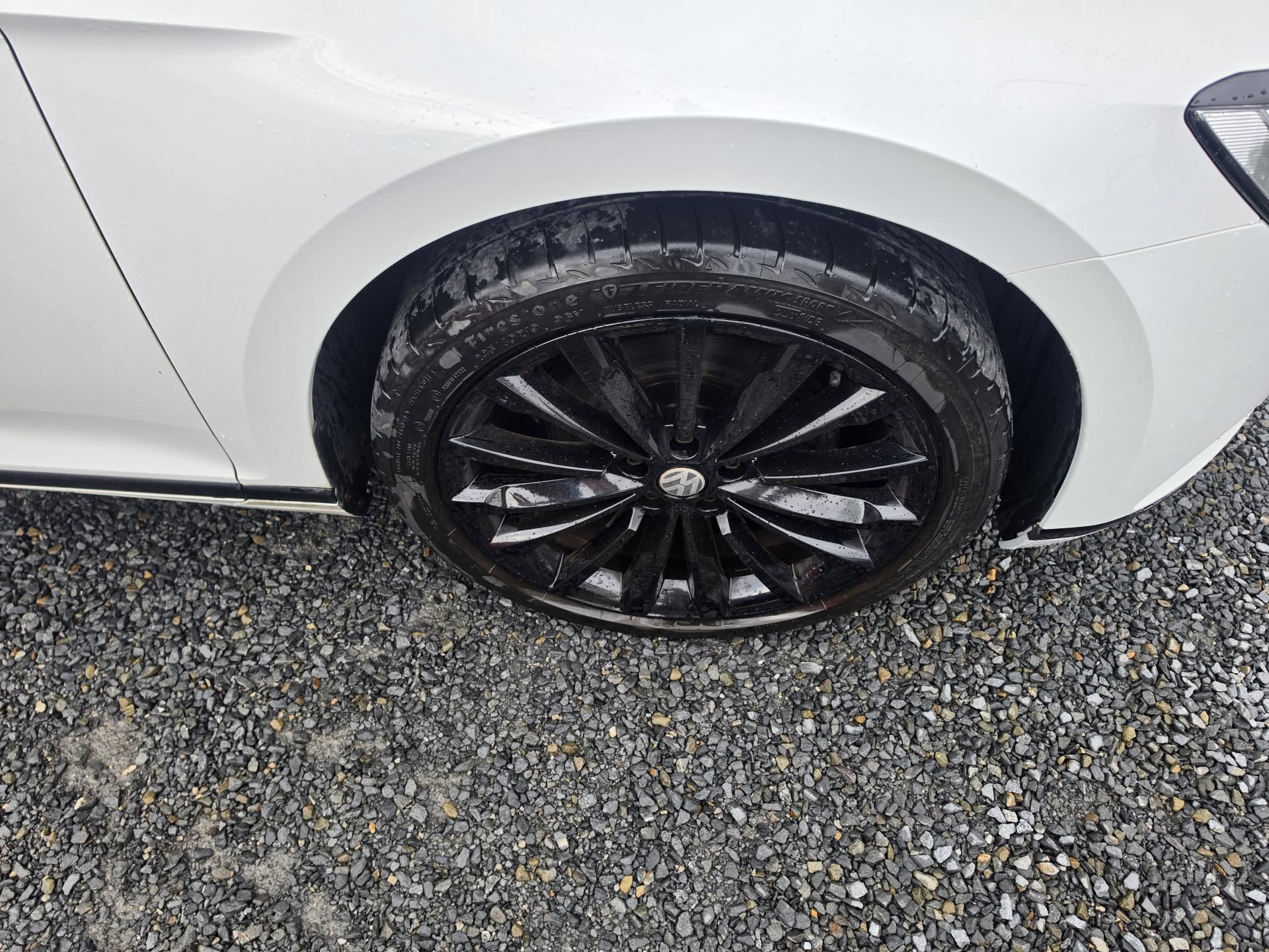 Volkswagen Passat, 2.0 TDI DSG Night Paket - fotka 5
