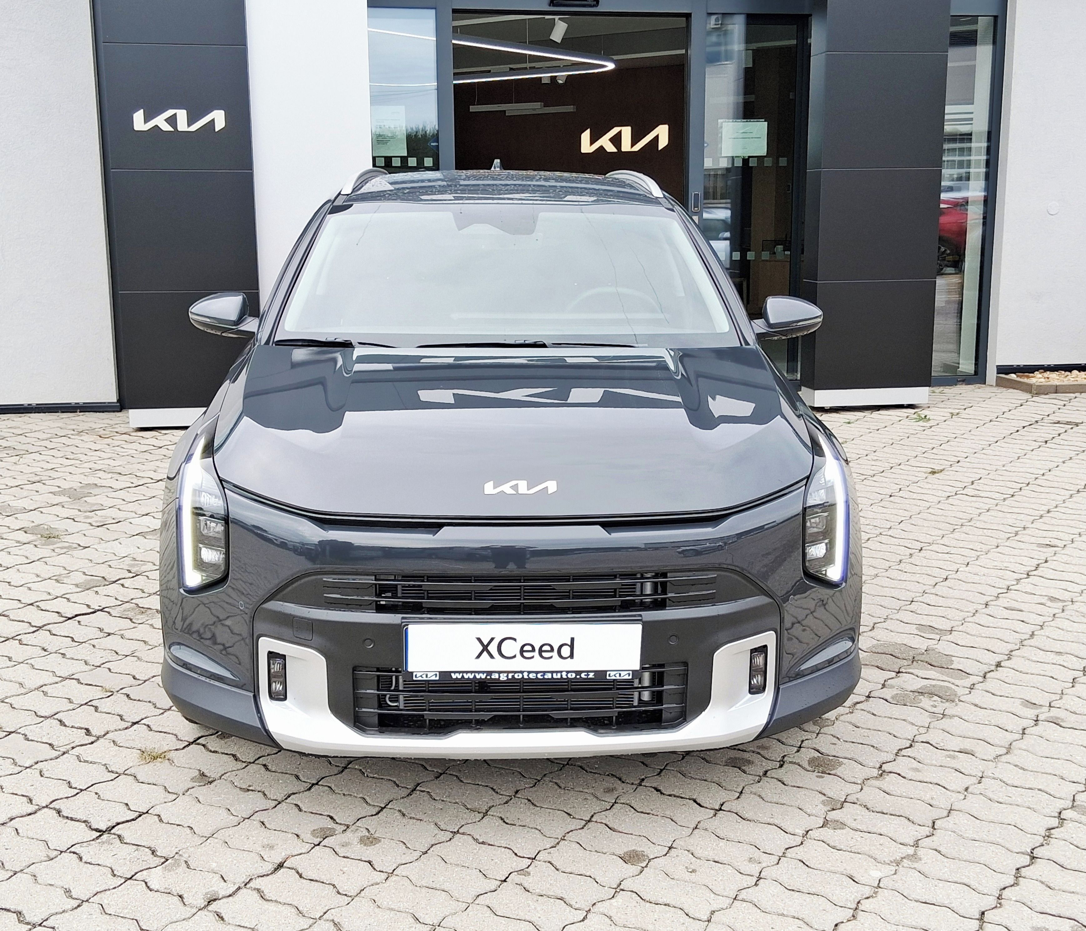 Kia XCee´d, 1,0 T-GDI 115k/85 kW Exclusive - fotka 2