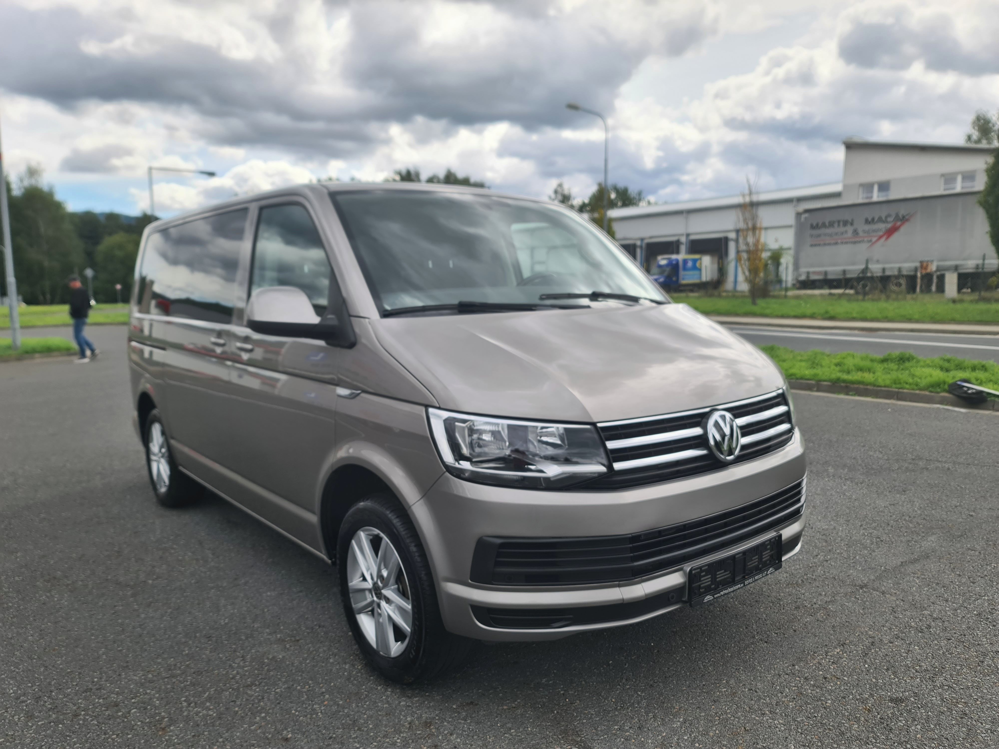 Volkswagen Multivan, T6 2.0 TDi 110-KW KLIM NAVI KA - fotka 5