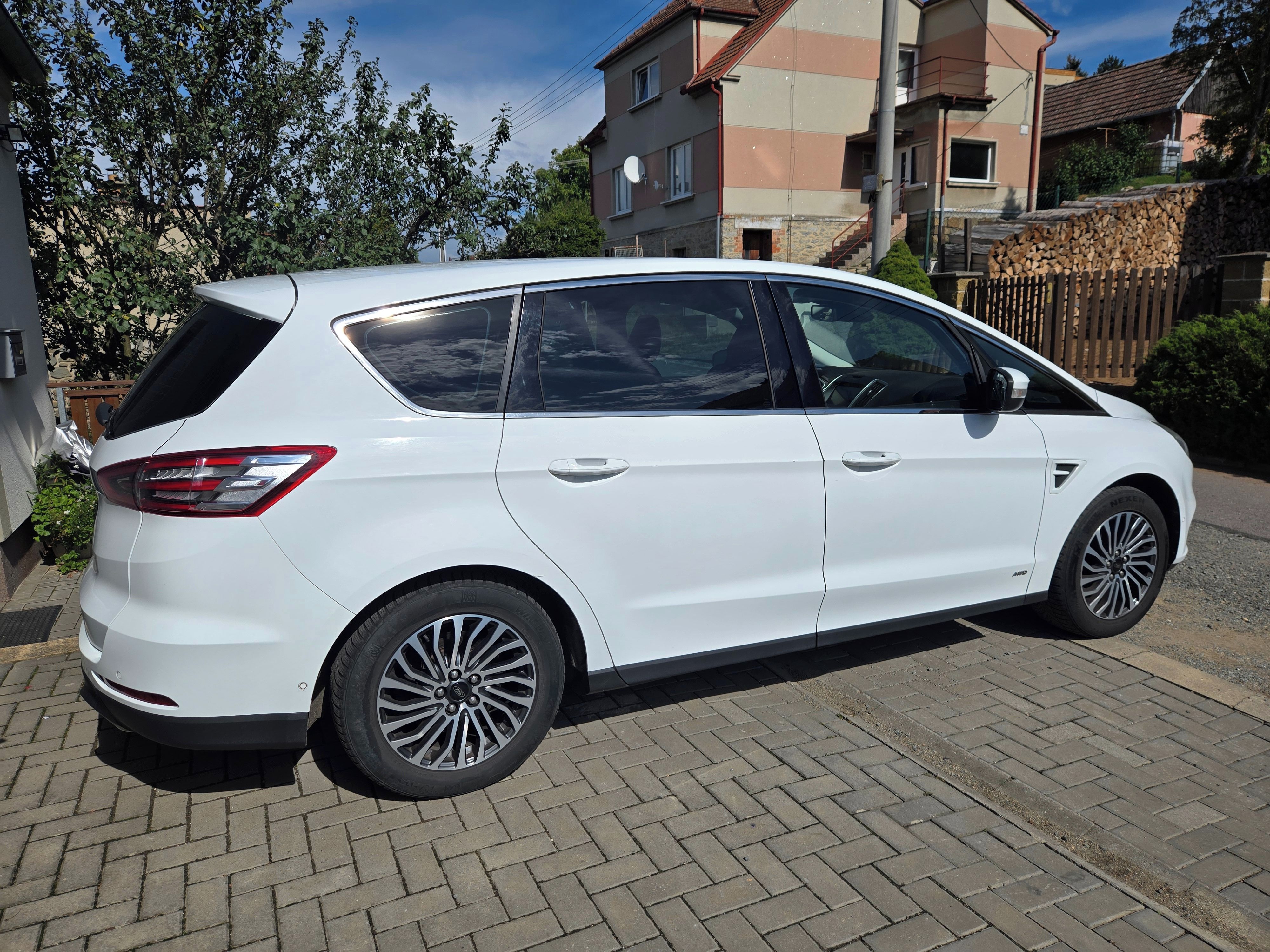 Ford S-MAX, Ford S max 2.0 4x4 7míst 140kw - fotka 3