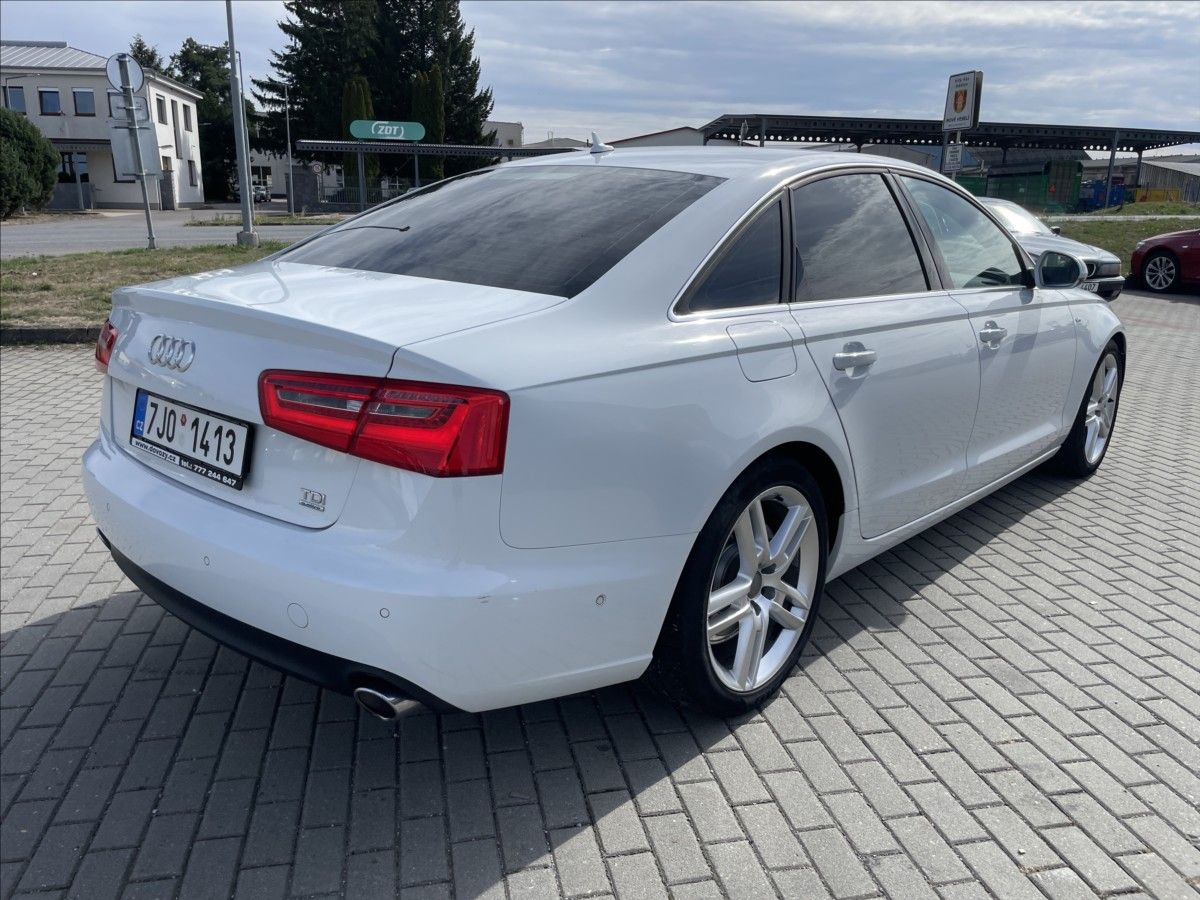 Audi A6, 3,0 TDi 150kw S-Line Quattro - fotka 4