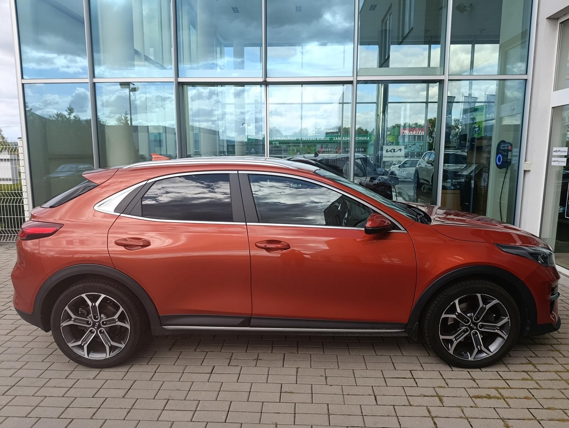 Kia XCee´d, 1,4T-GDI TOP - fotka 4