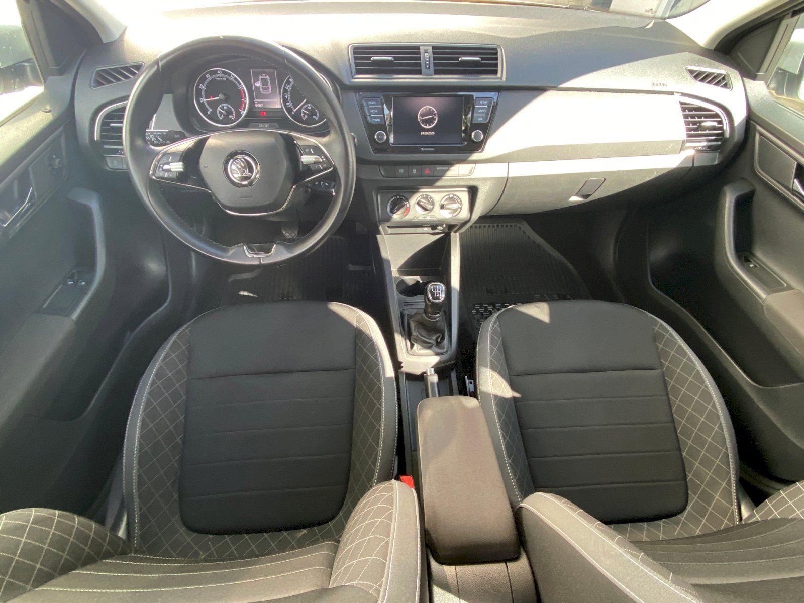 Škoda Fabia, Ambition Plus 1.0 TSI 81 kW - fotka 5