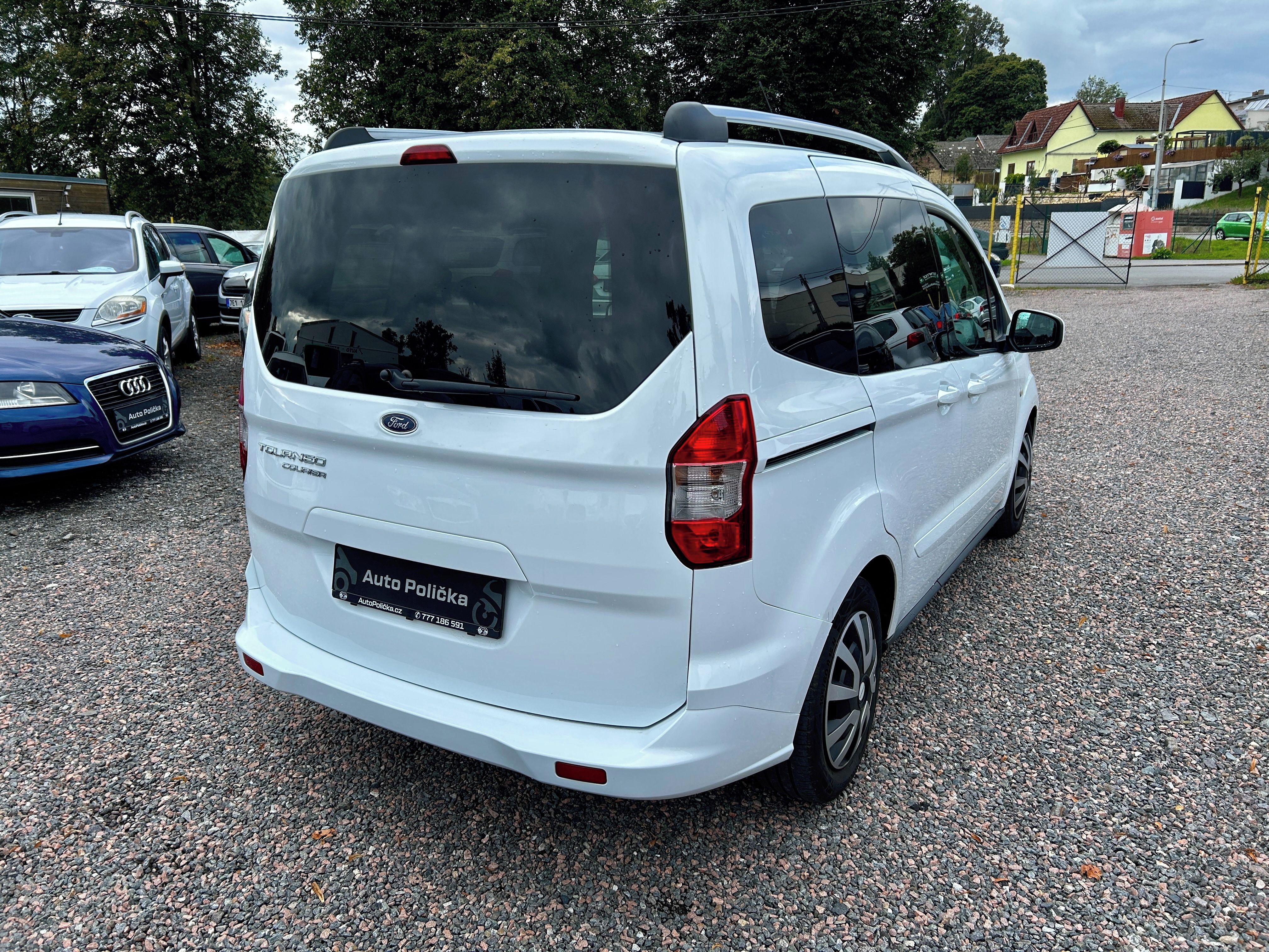 Ford Tourneo Courier, 1.5d 73 kW CZ,DPH,PoServisu - fotka 5
