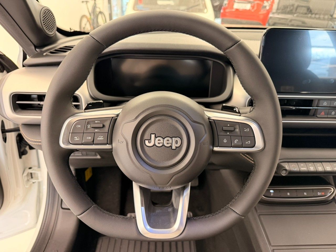 Jeep Avenger, JEEP 85th Anniversary 1.2 Turb - fotka 4