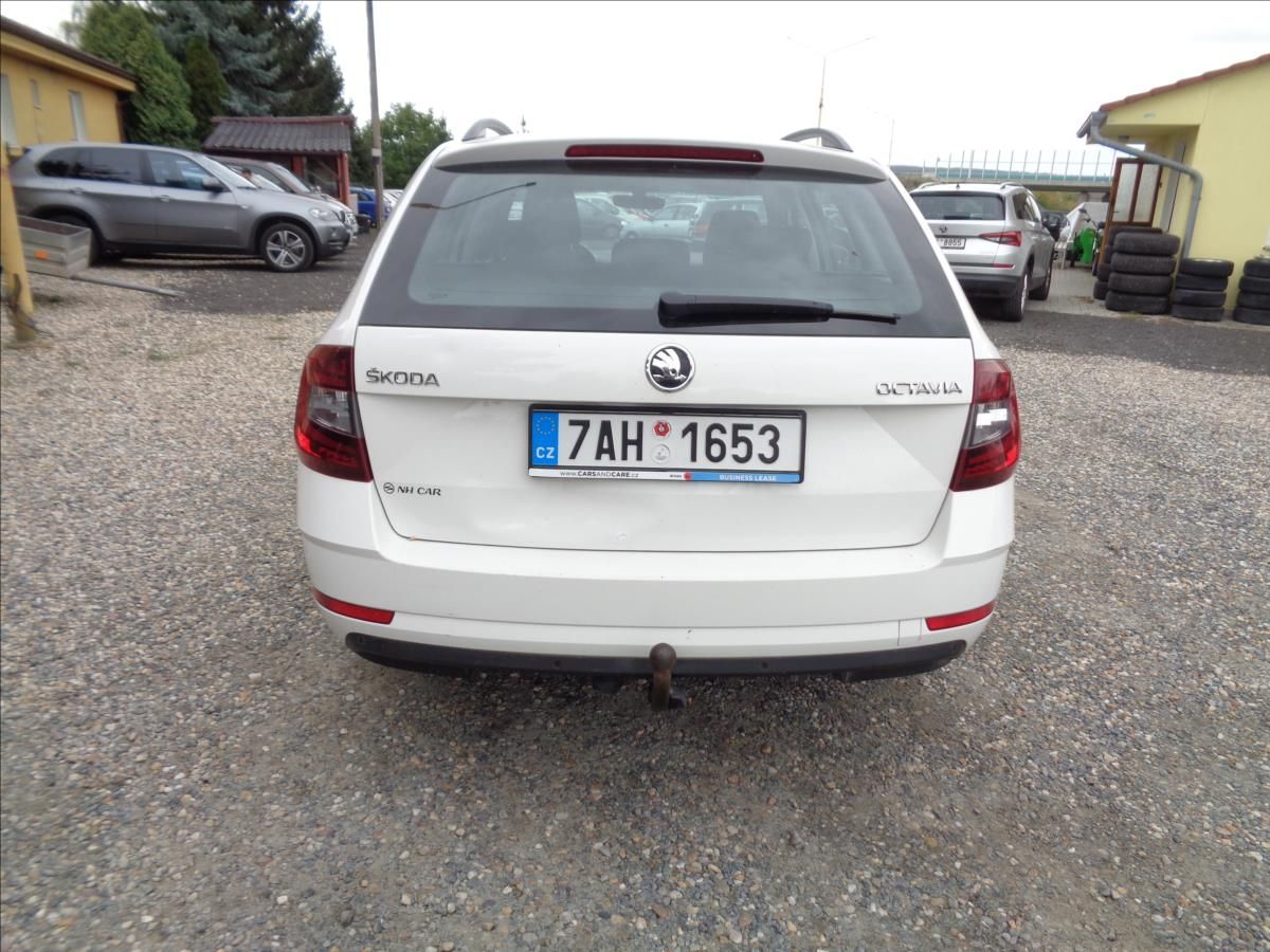 Škoda Octavia, 2,0 - fotka 6