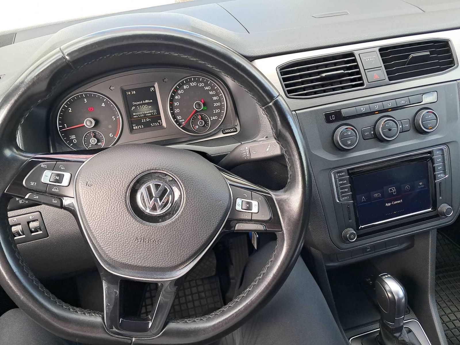 Volkswagen Caddy, Maxi 2.0 TDI, 7Míst, Klima, ČR - fotka 3