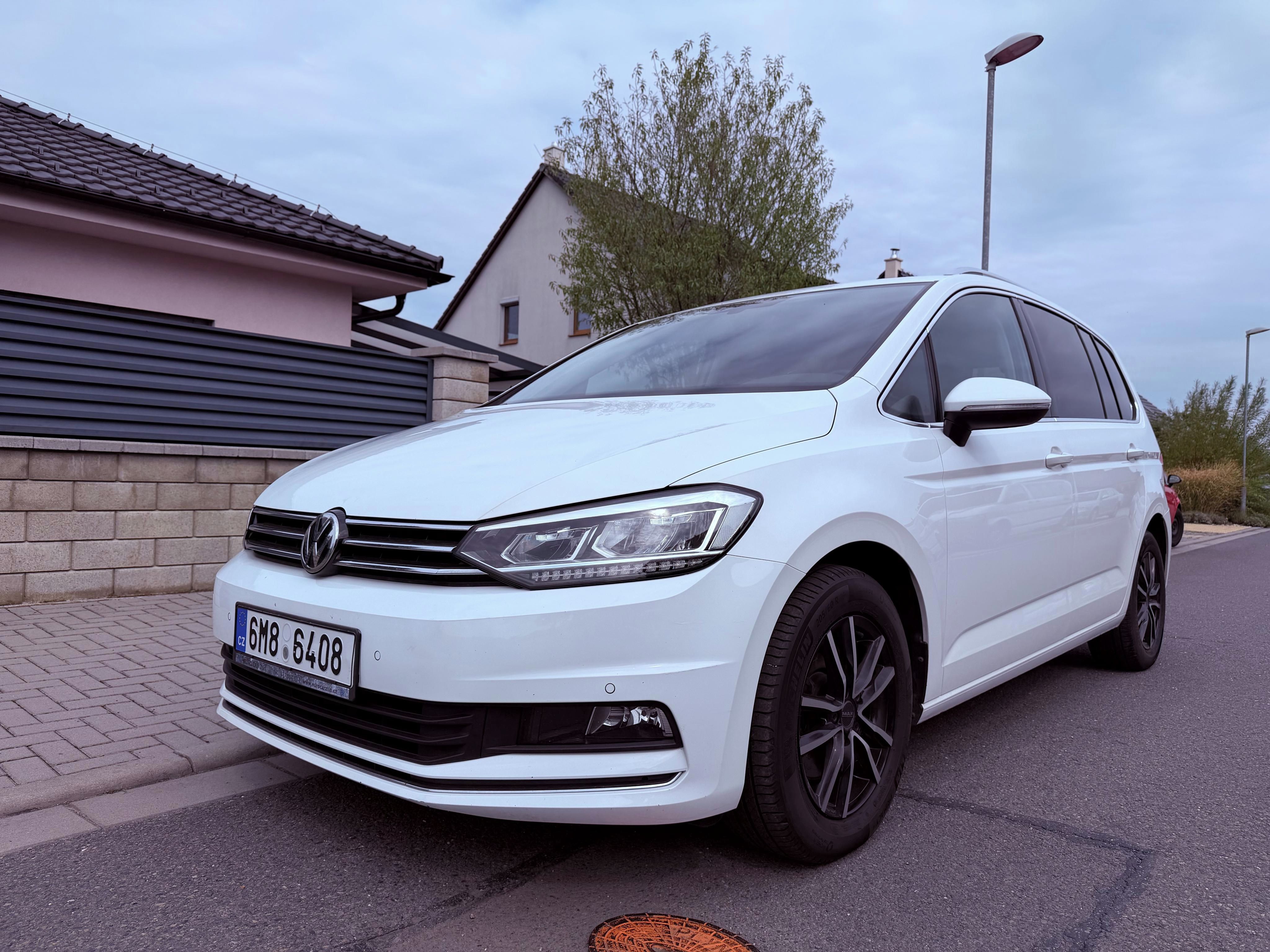 Volkswagen Touran, VW Touran 2.0 TDI DSG 110 kW - fotka 2
