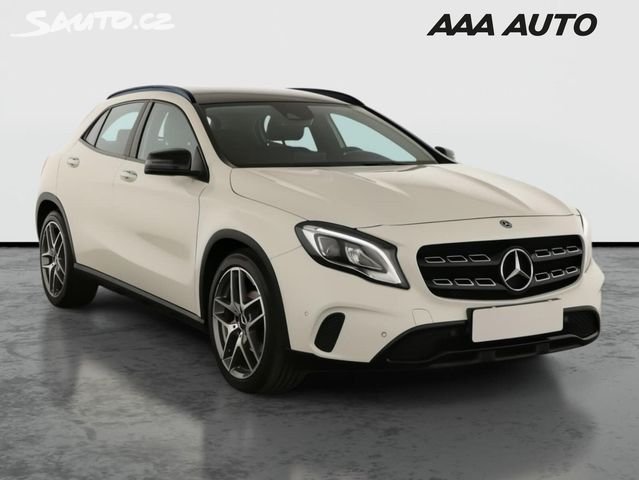 Mercedes GLA